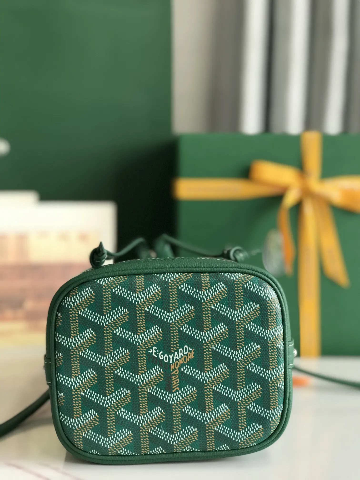 Goyard 皮革 × ×鼎鼎戈雅 水桶包 休闲水桶款