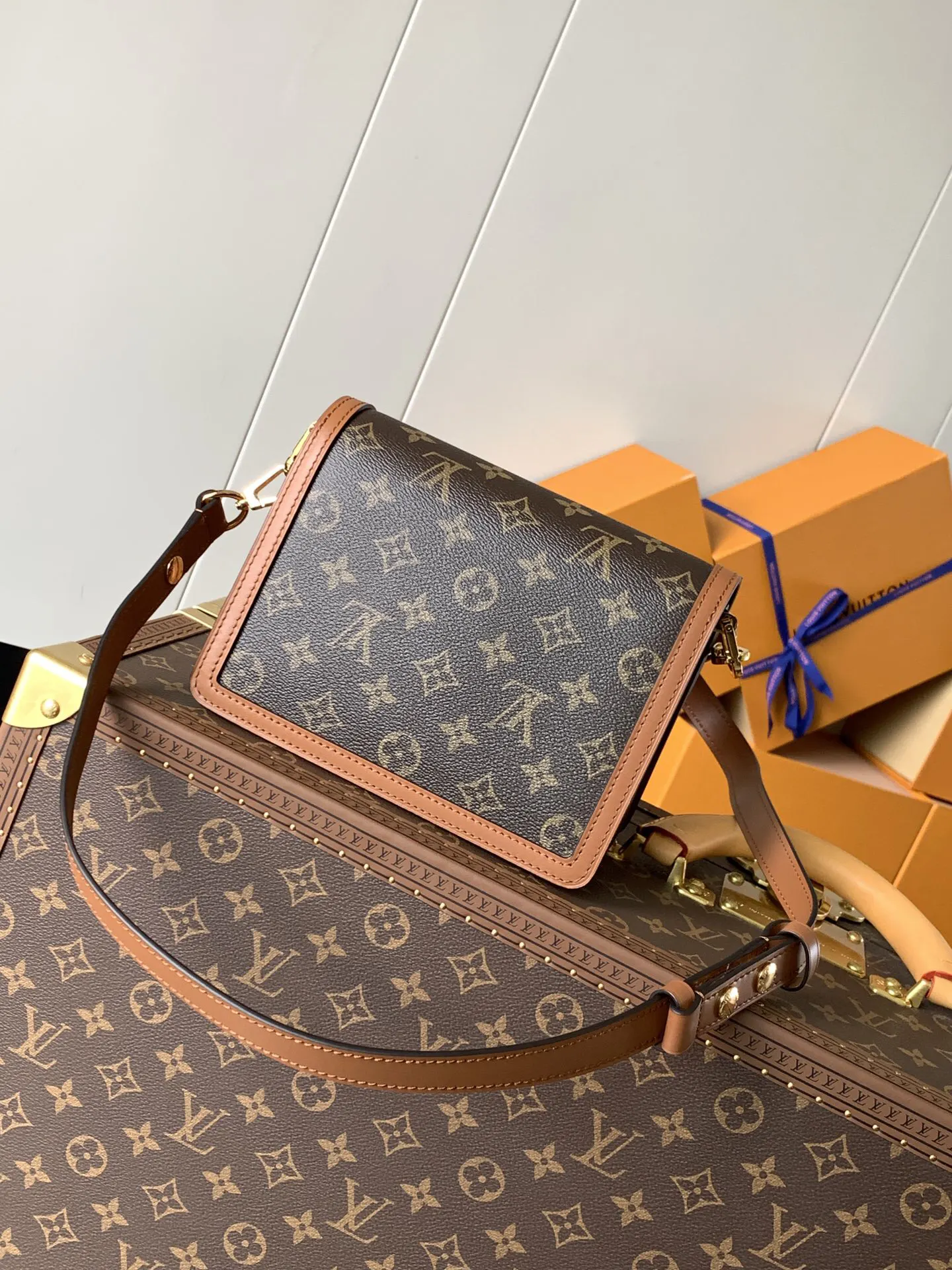 Louis Vuitton Hobo Shoulder Bag Vintage Leather