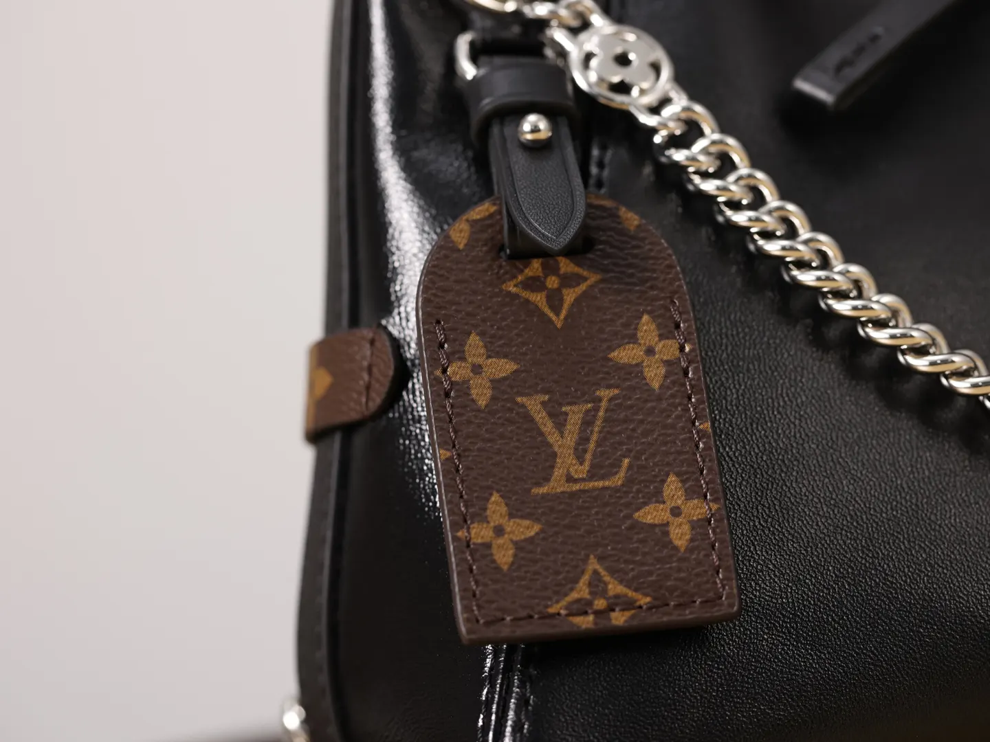 Chain Bag Leather