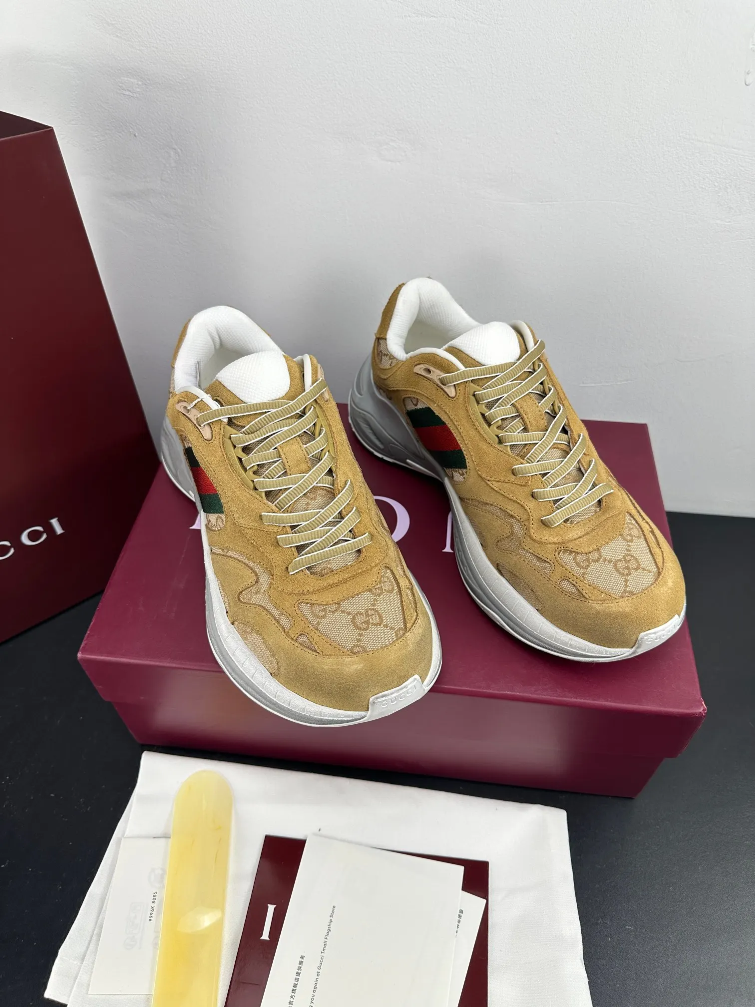 Gucci Logo休闲运动鞋
