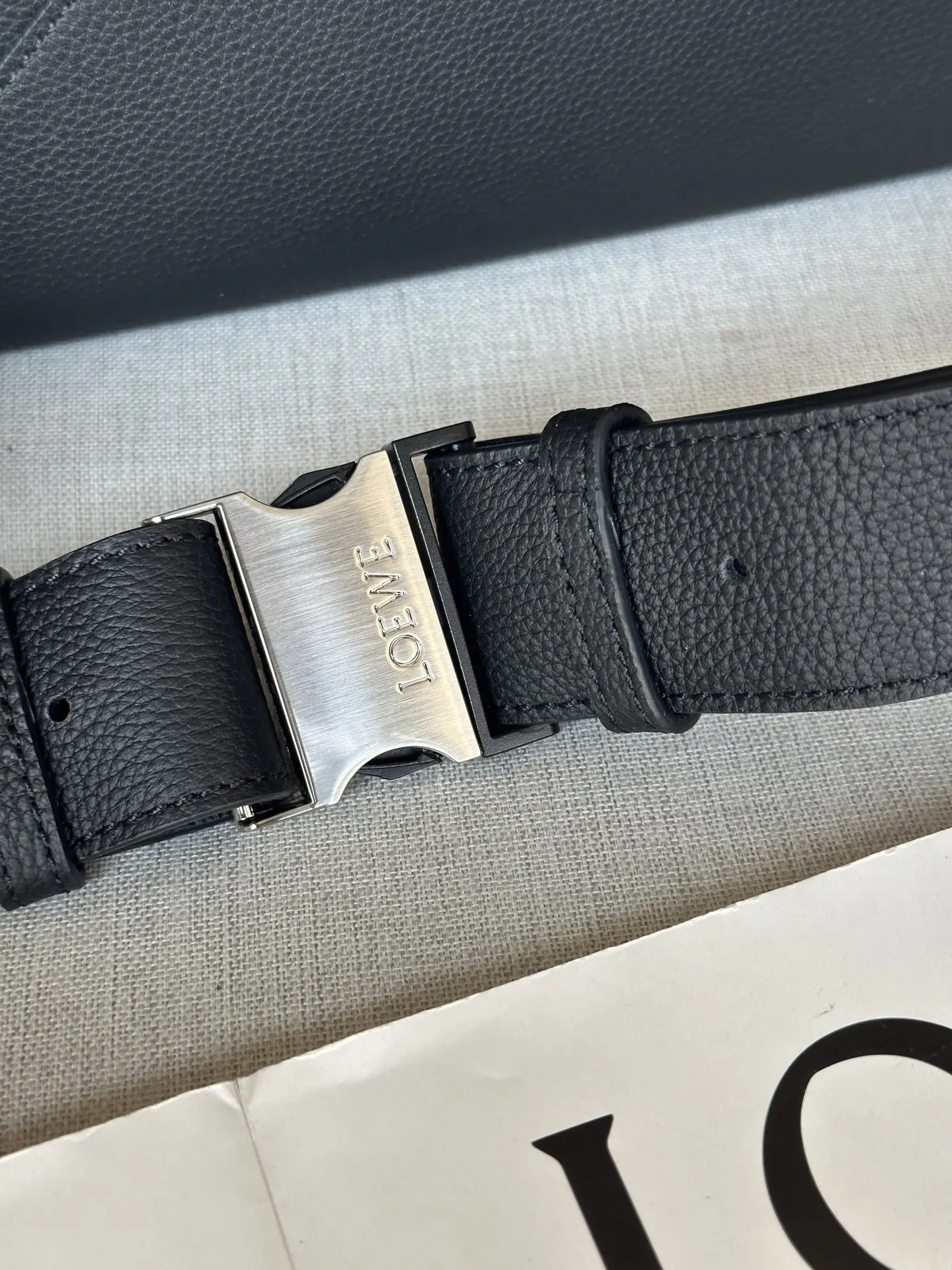 Loewe Puzzle 牛皮 腰包 休闲腰包款