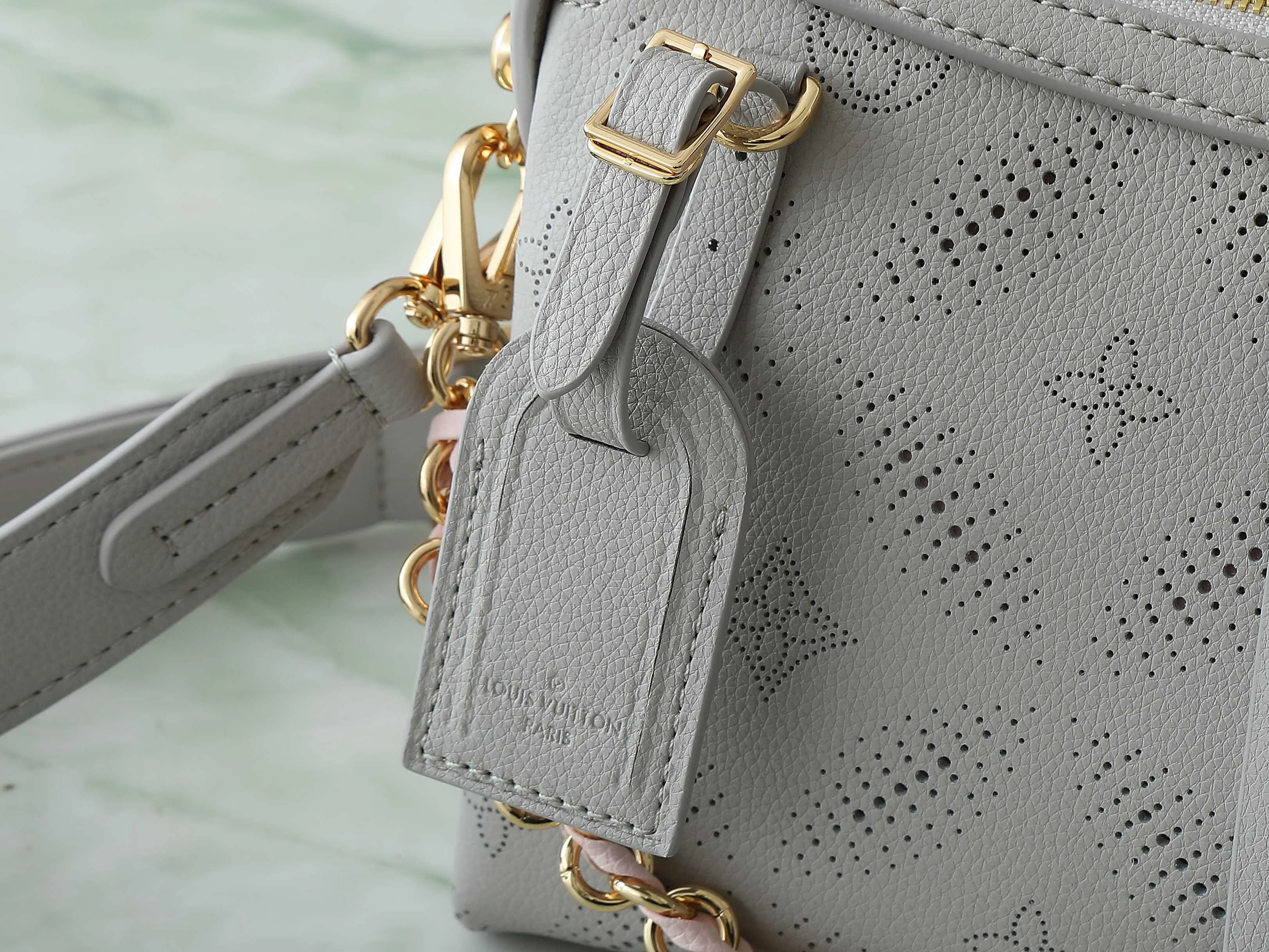 LV chain bag, shoulder crossbody model Image 5 LV chain bag, shoulder crossbody model Image 5