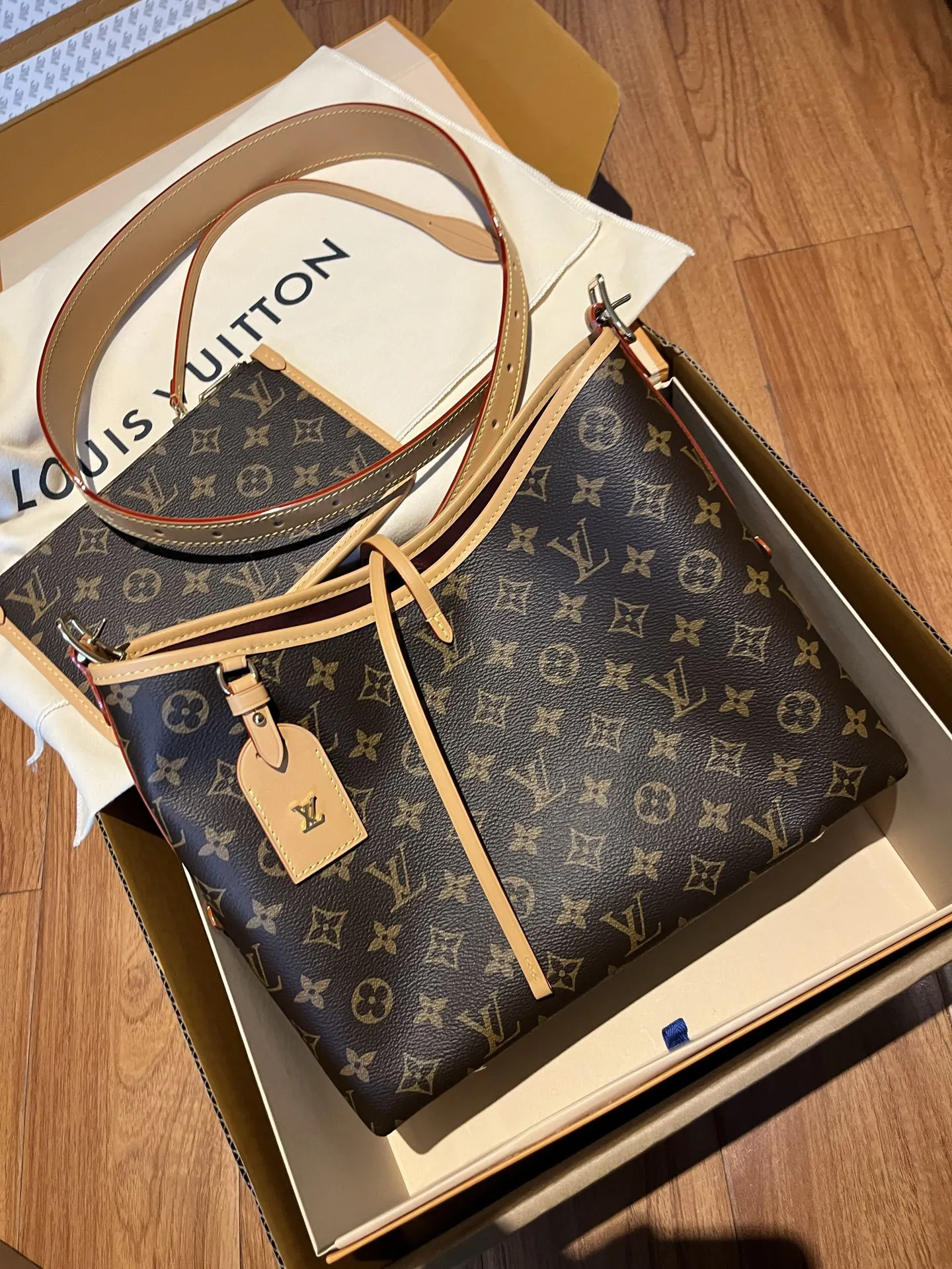 CarryAll 真正的渠道 我们确保所有 腋下包 復古腋下背款