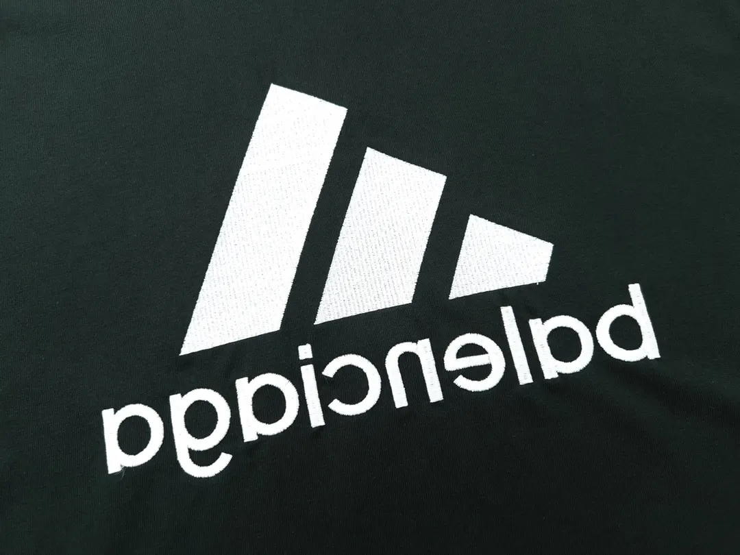 Adidas 白色 字母 刺绣 短袖T恤 日常百搭款 款2