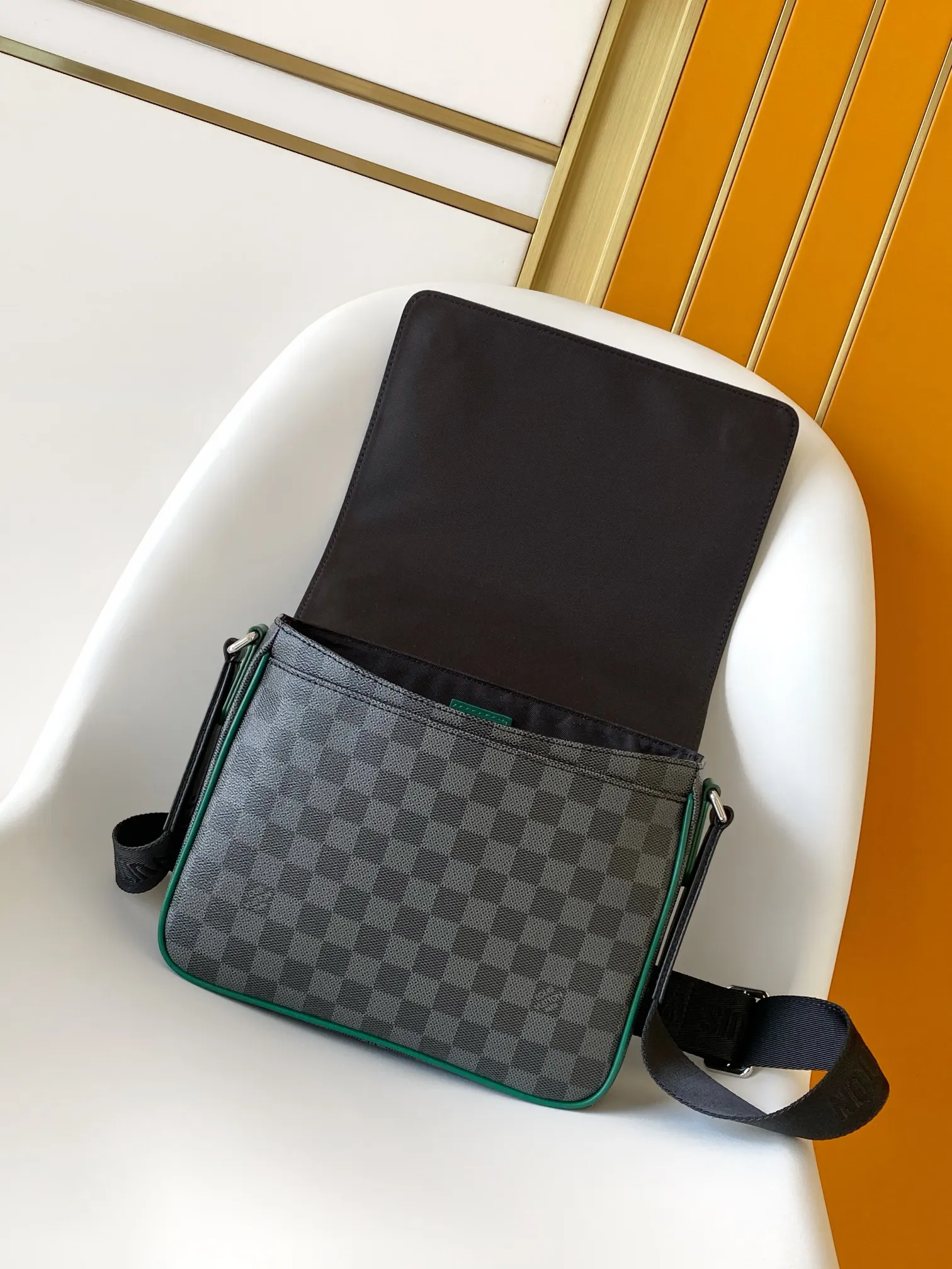 LV blue green color scheme messenger bag Image 7 LV blue green color scheme messenger bag Image 7