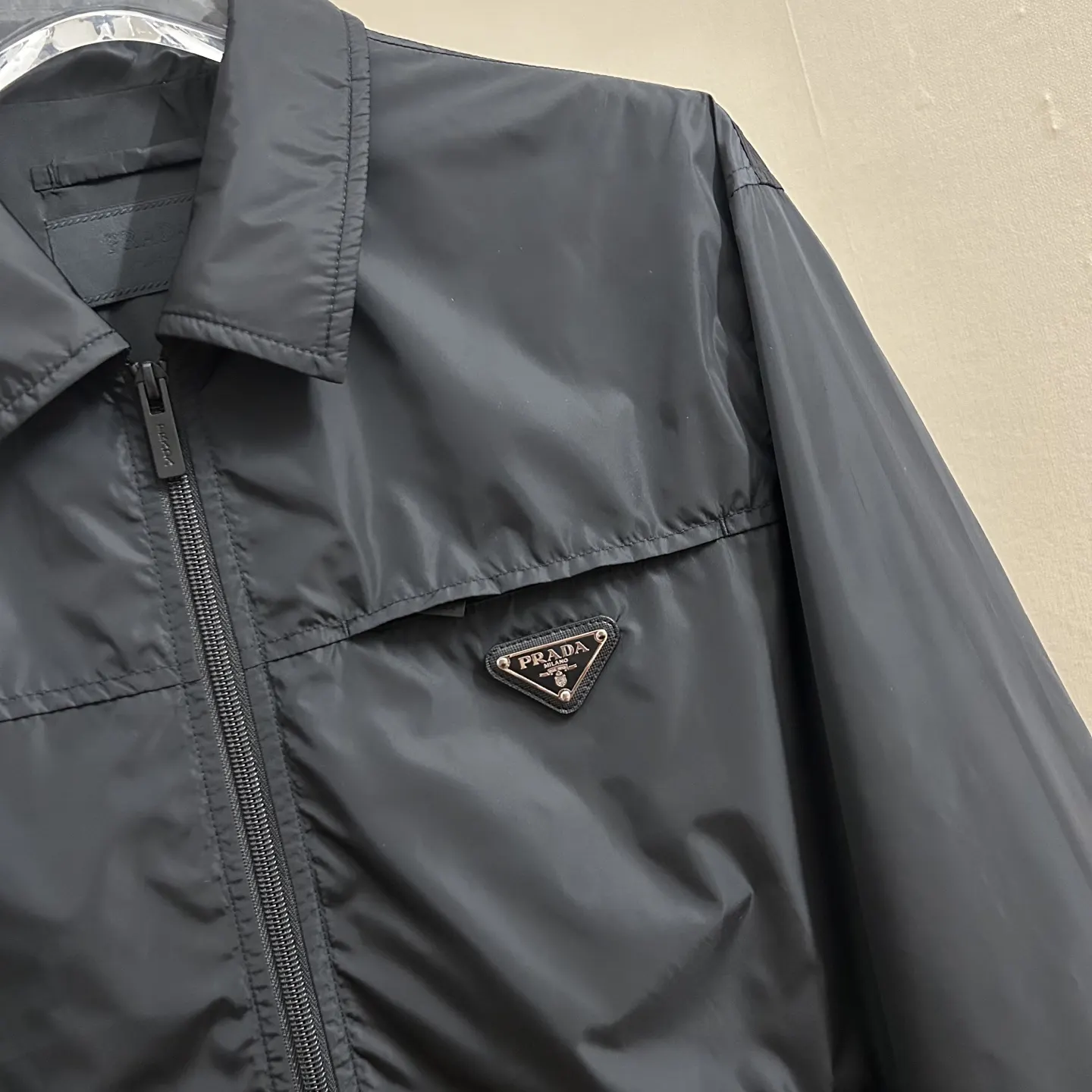 PRADA Re-Nylon尼龙 三角标 衬衫 休闲百搭款