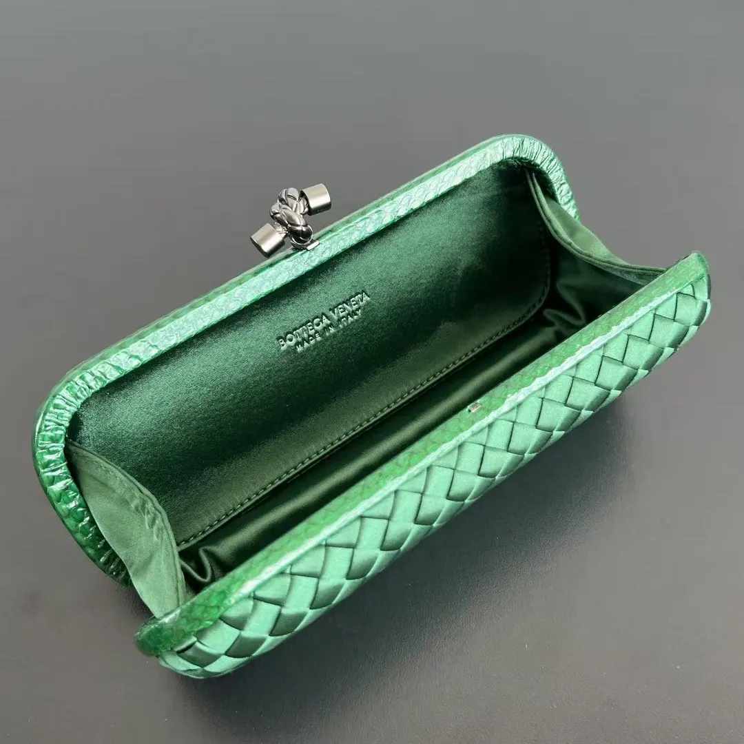 Bottega Veneta 化妝包 便携收納款