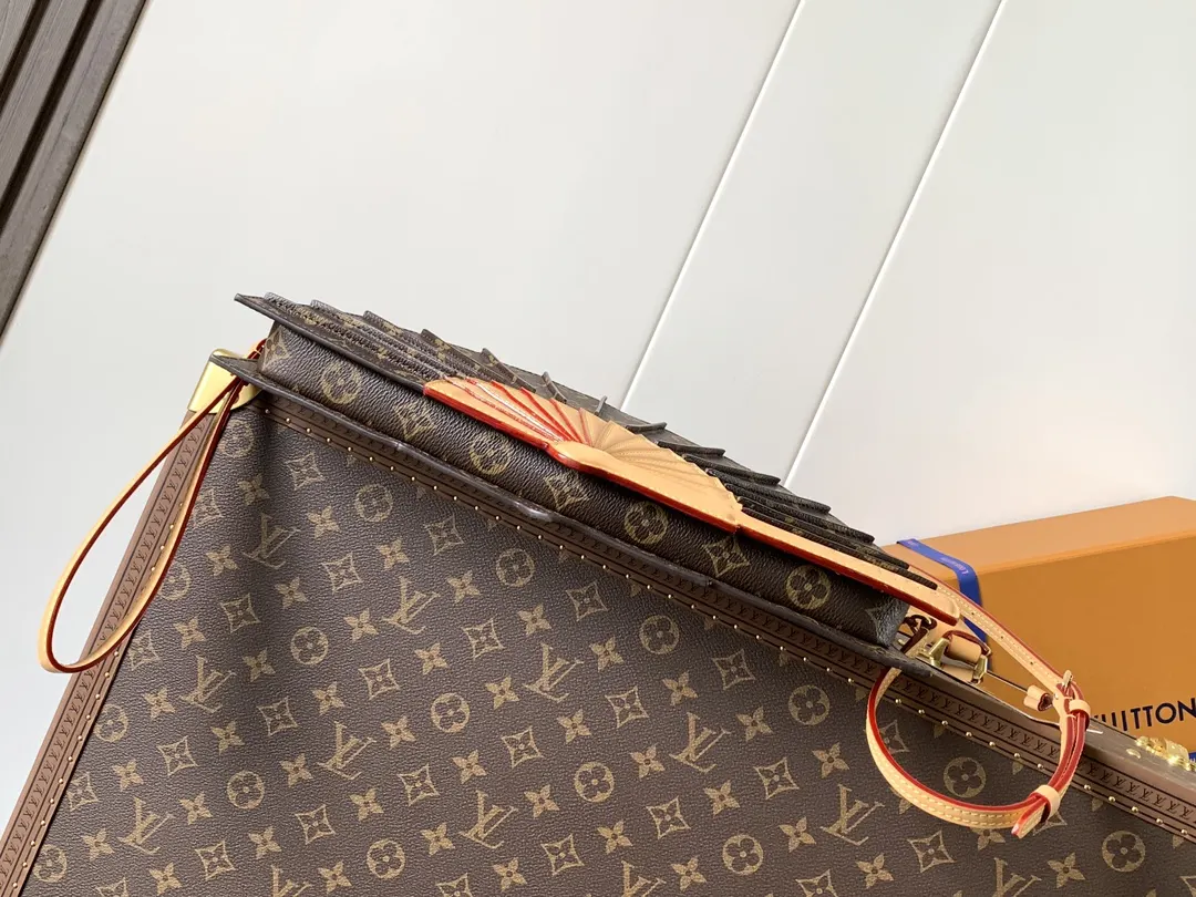 LV 牛皮 Fan 手袋取材 Mo收纳包 旅行收纳款