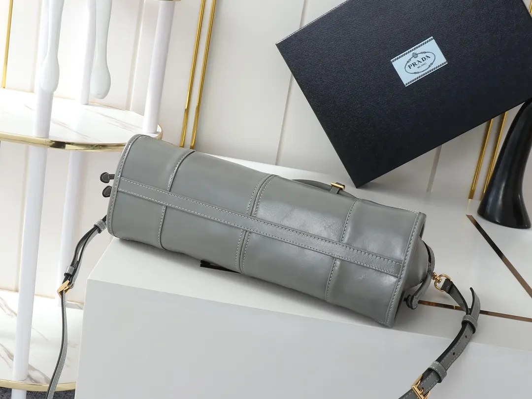 PRADA 1BA426 斜挎包 日常通勤款