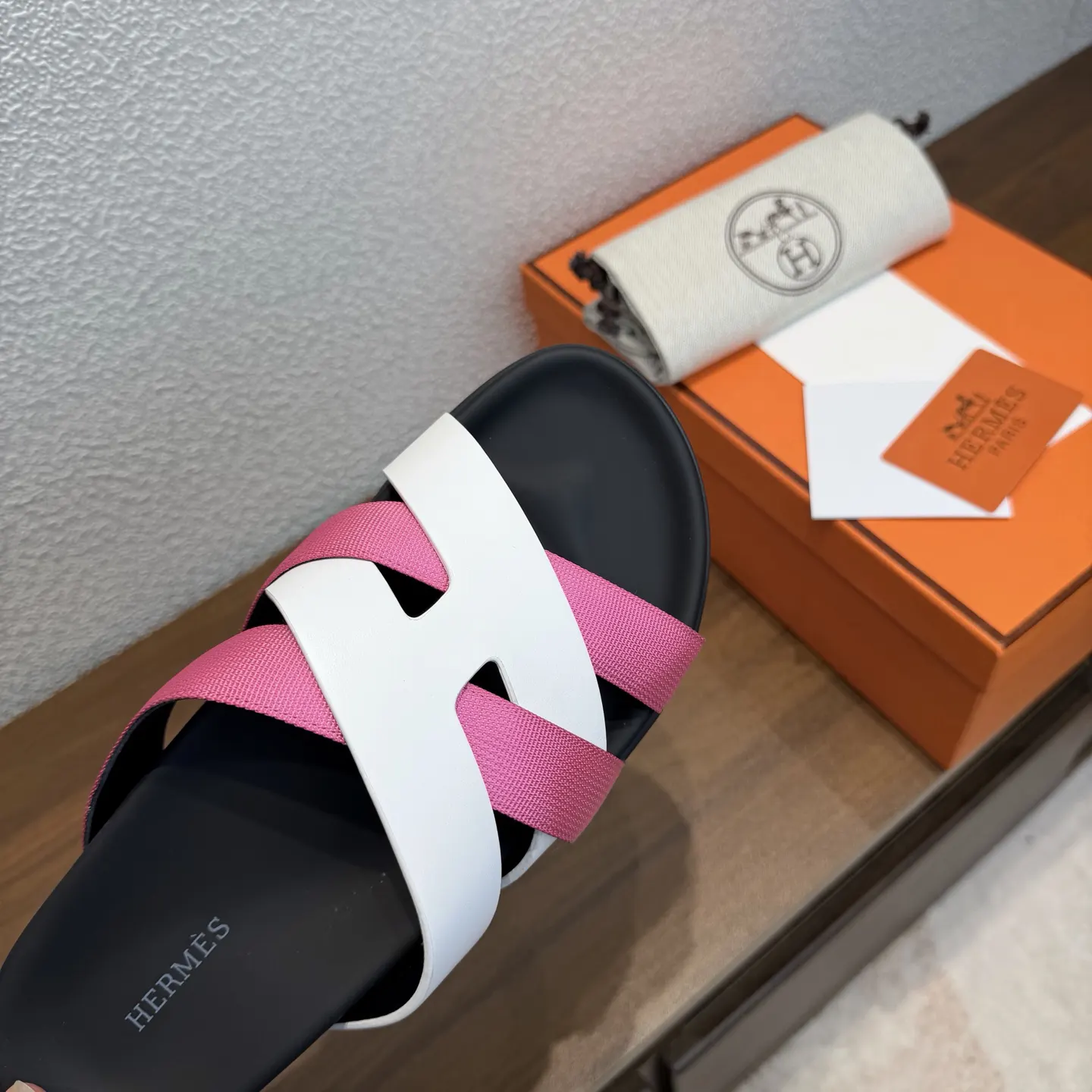 Hermès 经典 小牛皮 拖鞋 舒适