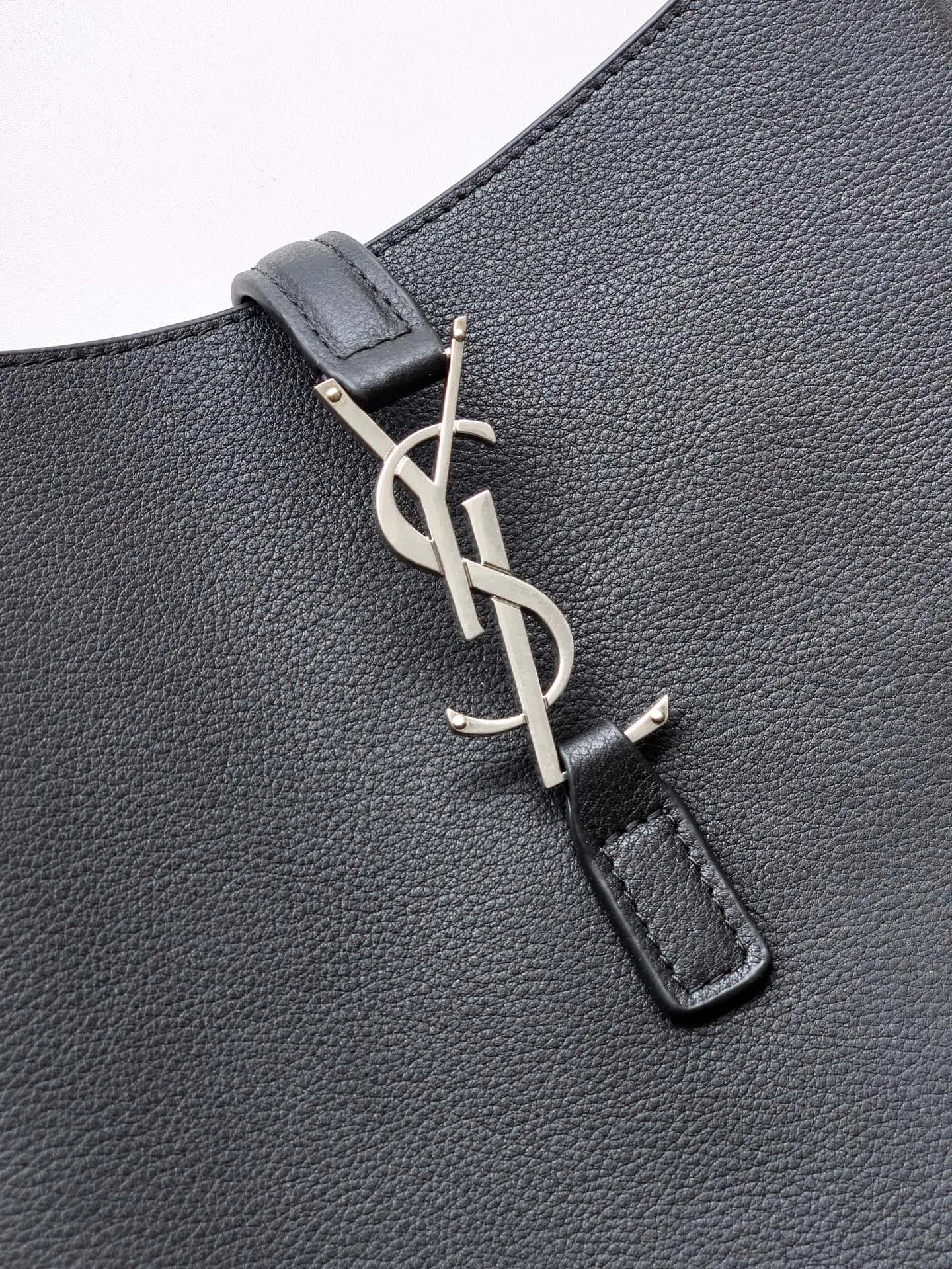 Hobo Shoulder Bag Vintage