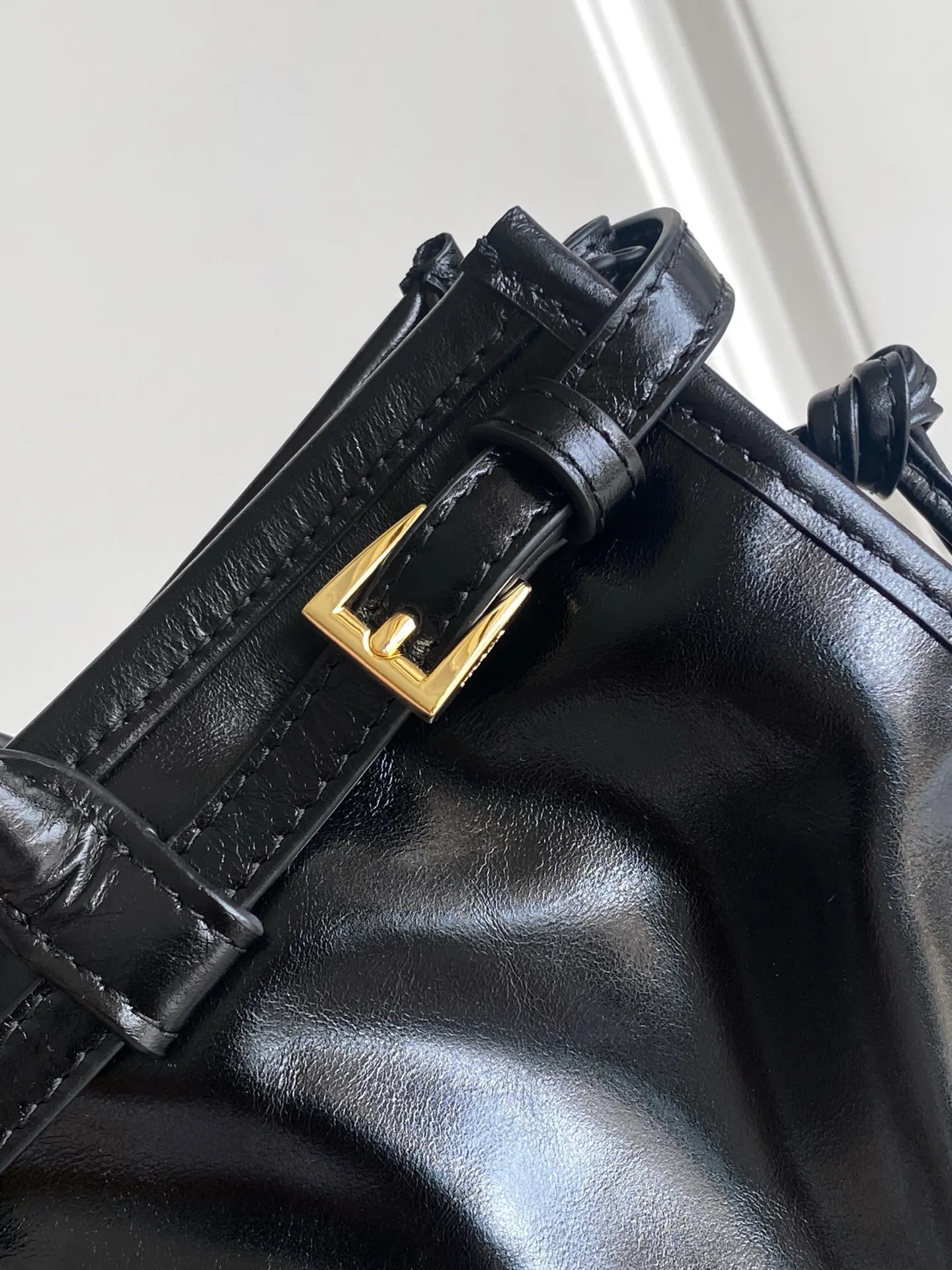 Prada 1BA426 斜挎包