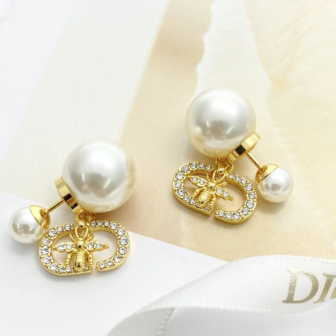 Dior 珍珠耳钉 金色百搭款