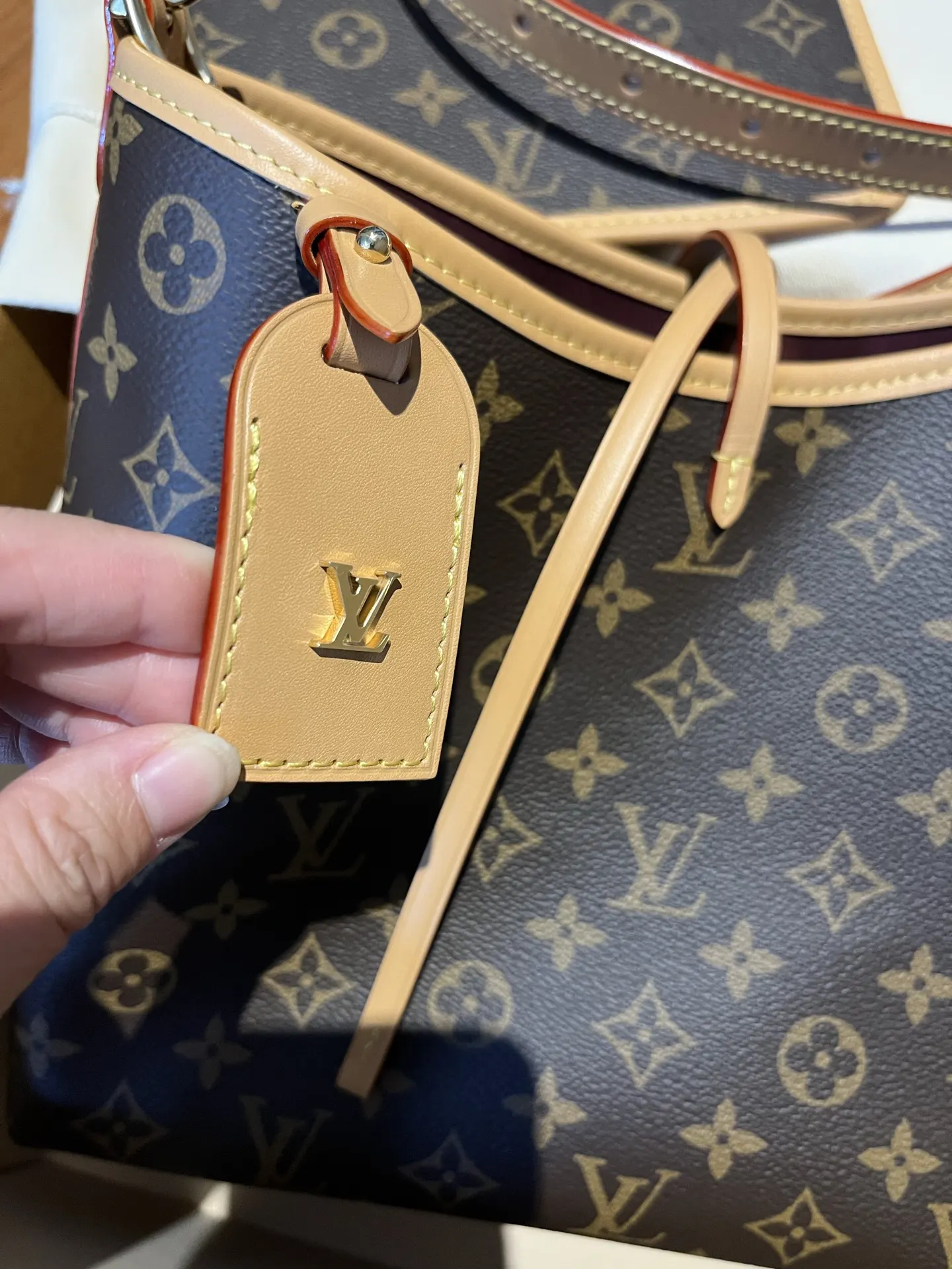 CarryAll 真正的渠道 我们确保所有 腋下包 復古腋下背款