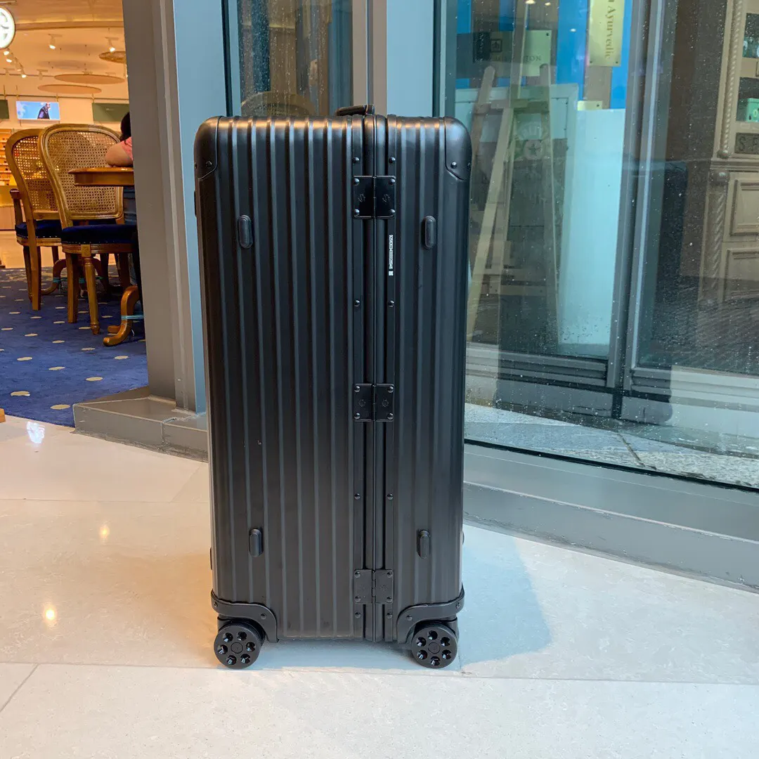 黑色 銀色 日默瓦rimowa運動版鋁合金 无极变速弹跳拉杆 德 行李箱 旅行拉杆款 輕便出行款
