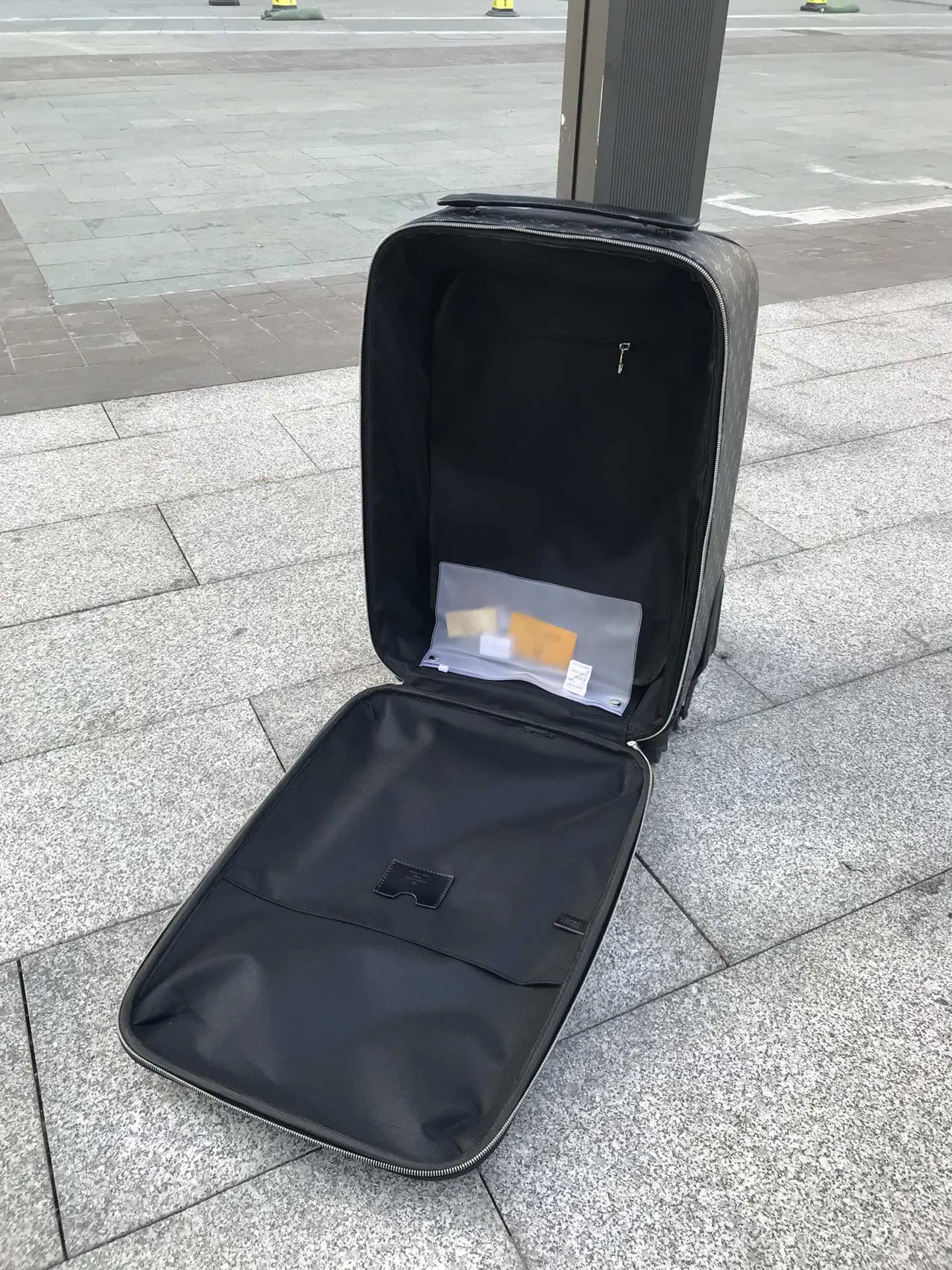 LV 帆布 超耐磨损万向轮 灵活出行 加厚全鋁合金 化妝包 便携收納款
