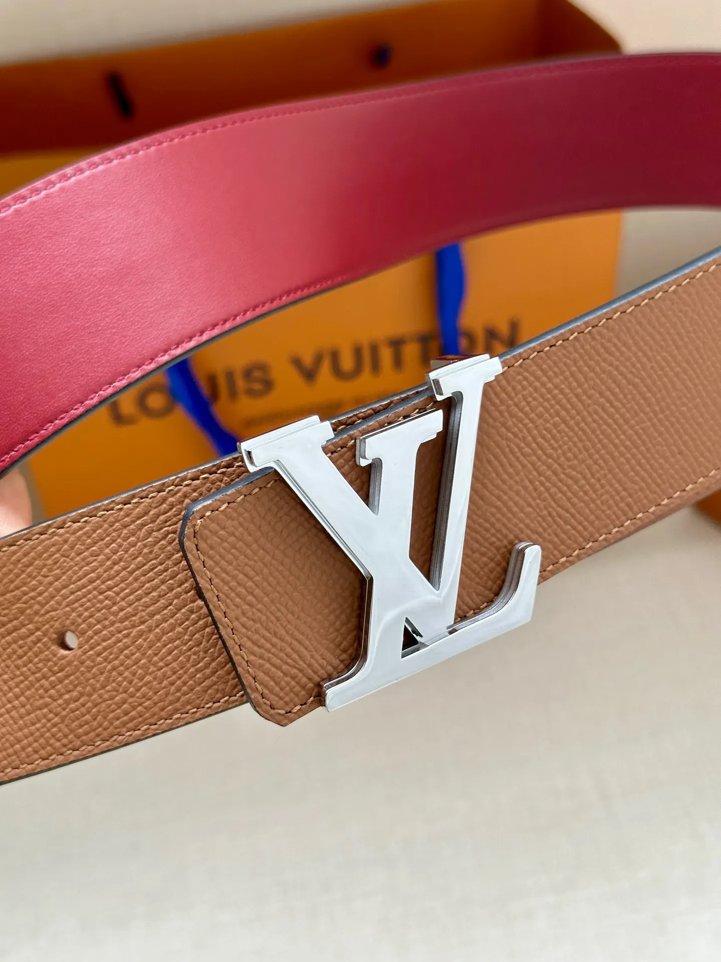 LV Double Sided Belt, Business Casual Image 2 LV Double Sided Belt, Business Casual Image 2