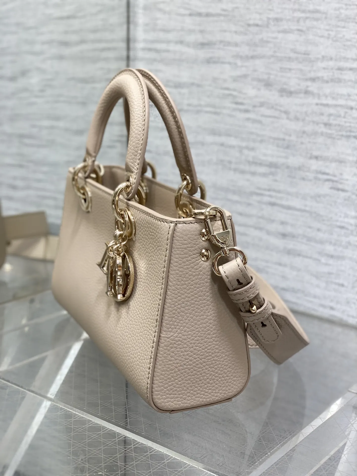 Dior 黑色 牛皮 进口 牛皮横款戴妃包 Lady 手提包 通勤手提款