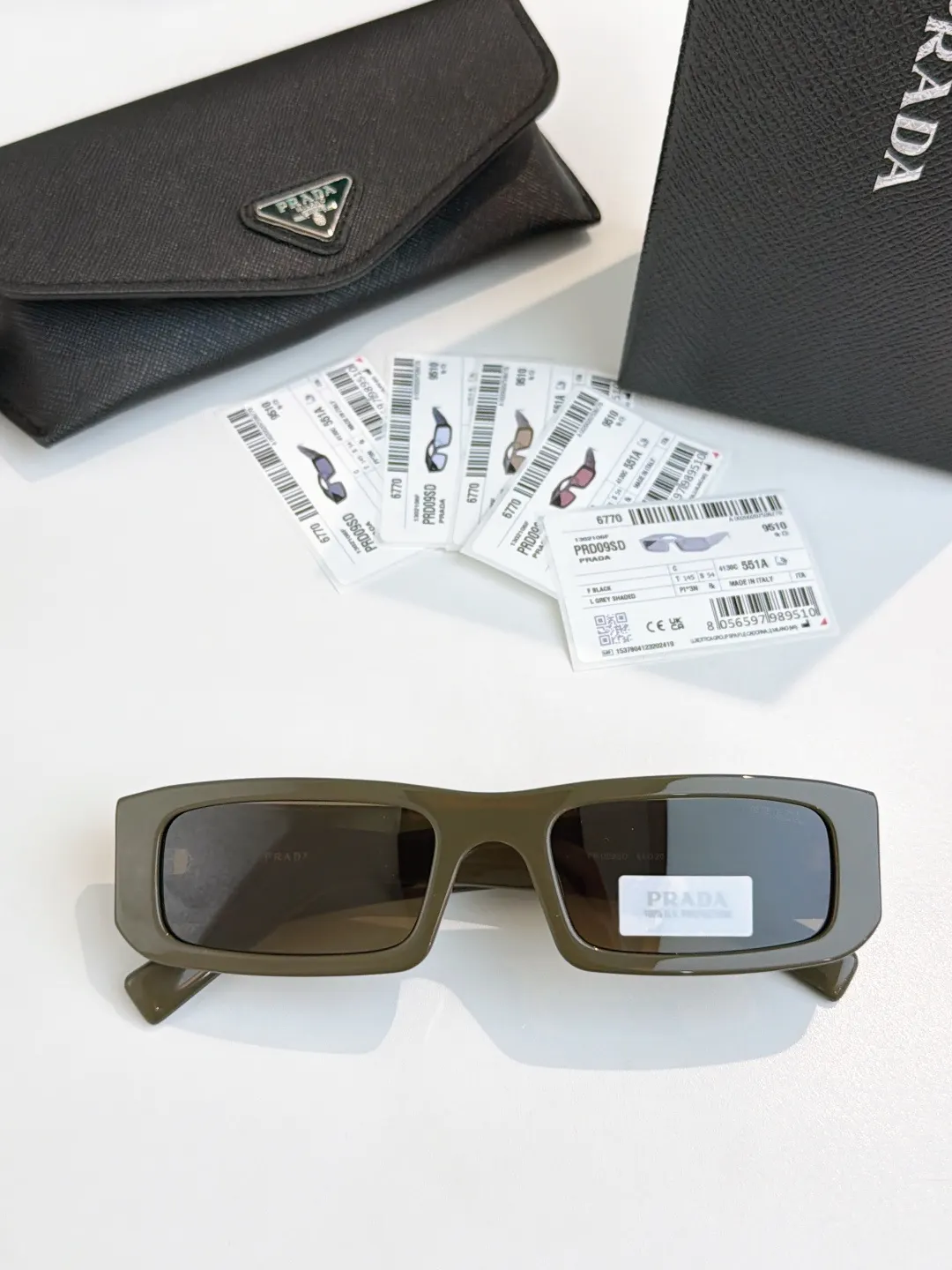 PRADA OPR D09SD 太阳眼镜 时尚遮阳款
