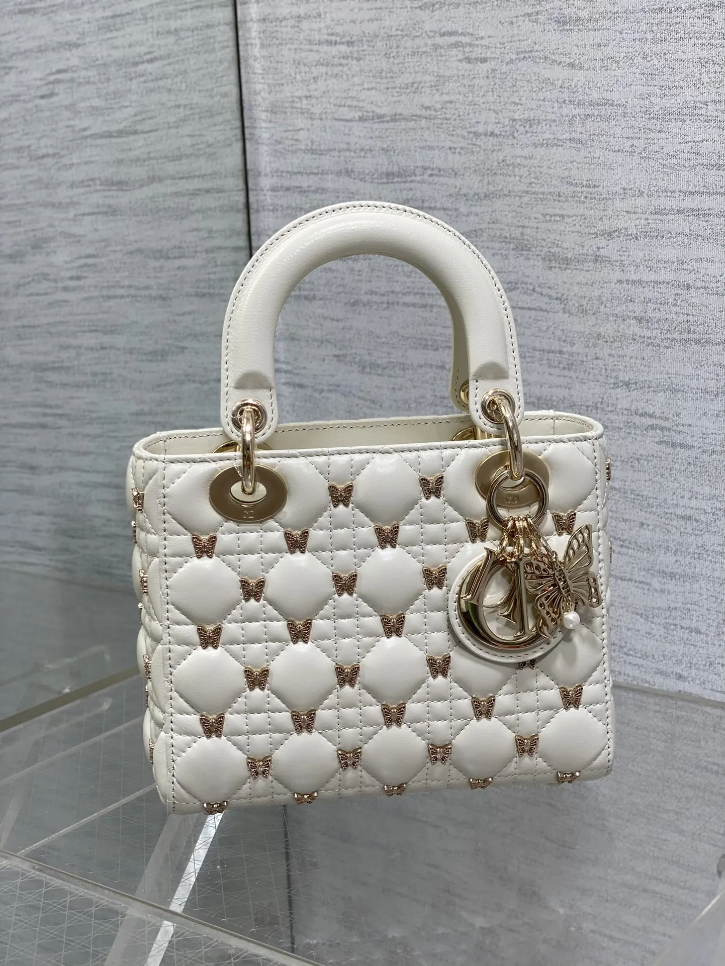 Dior 羊皮 迷人优雅又气场十足 斜挎手拎也是女人味十足 經典 斜背包 輕便斜挎款