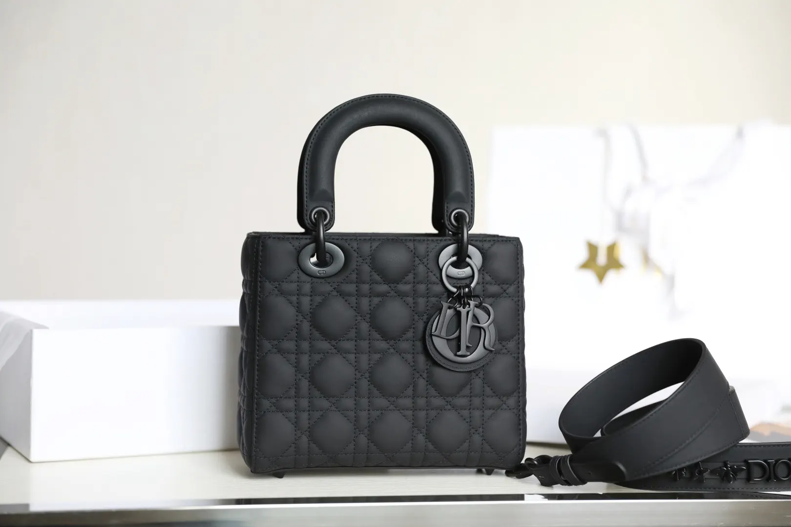 Dior Lady Dior Lady 黑色藤格纹手提斜挎包 蝴蝶结
