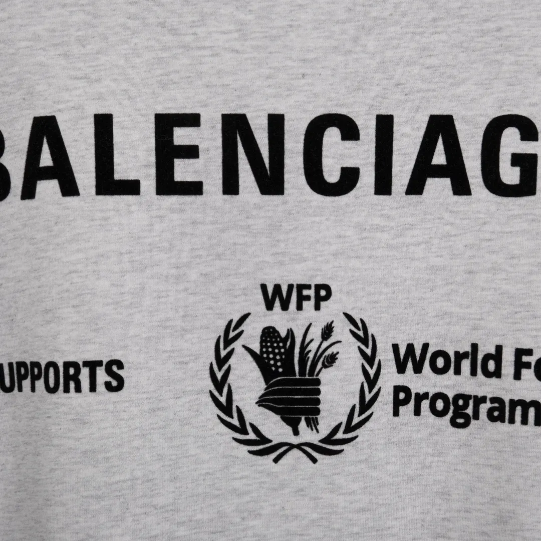 Balenciaga Logo 短袖T恤(數字6) Balenciaga Logo 短袖T恤(數字6)
