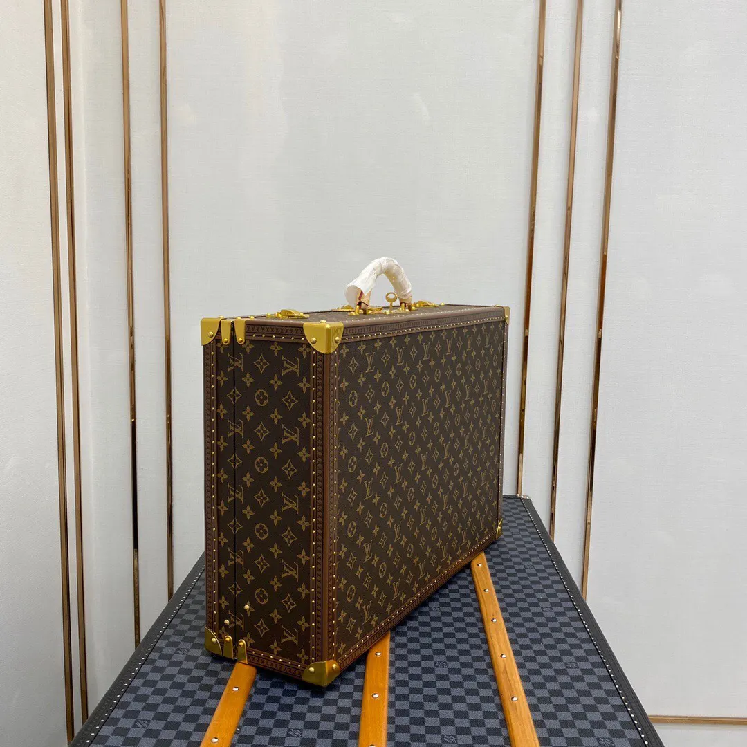 LV 金色 帆布 BISTEN 硬箱 借鉴了 Alzer行李箱的 旅行拉杆款 輕便出行款