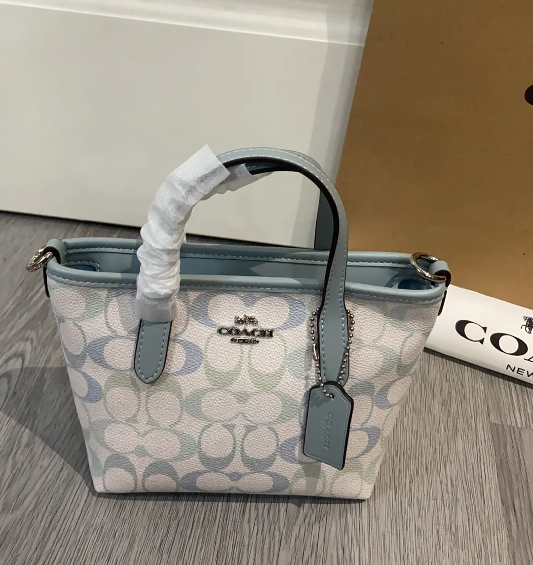 Coach City 15 Style Image 10 Coach City 15 Style Image 10