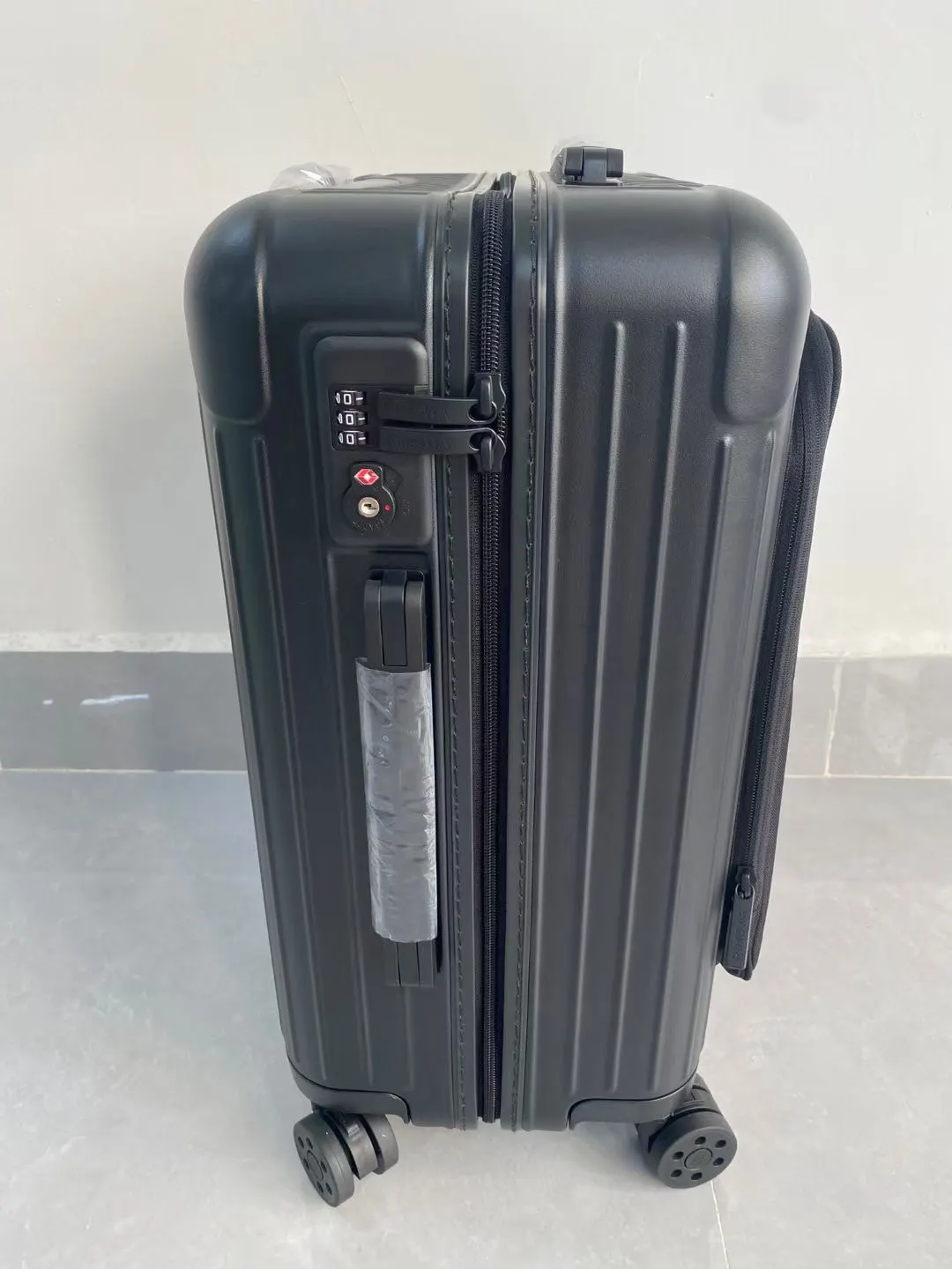 Carry-On Suitcase Travel Lightweight