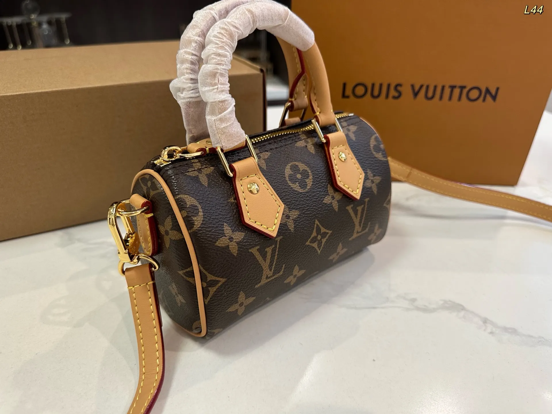 Louis Vuitton Crossbody Bag Lightweight