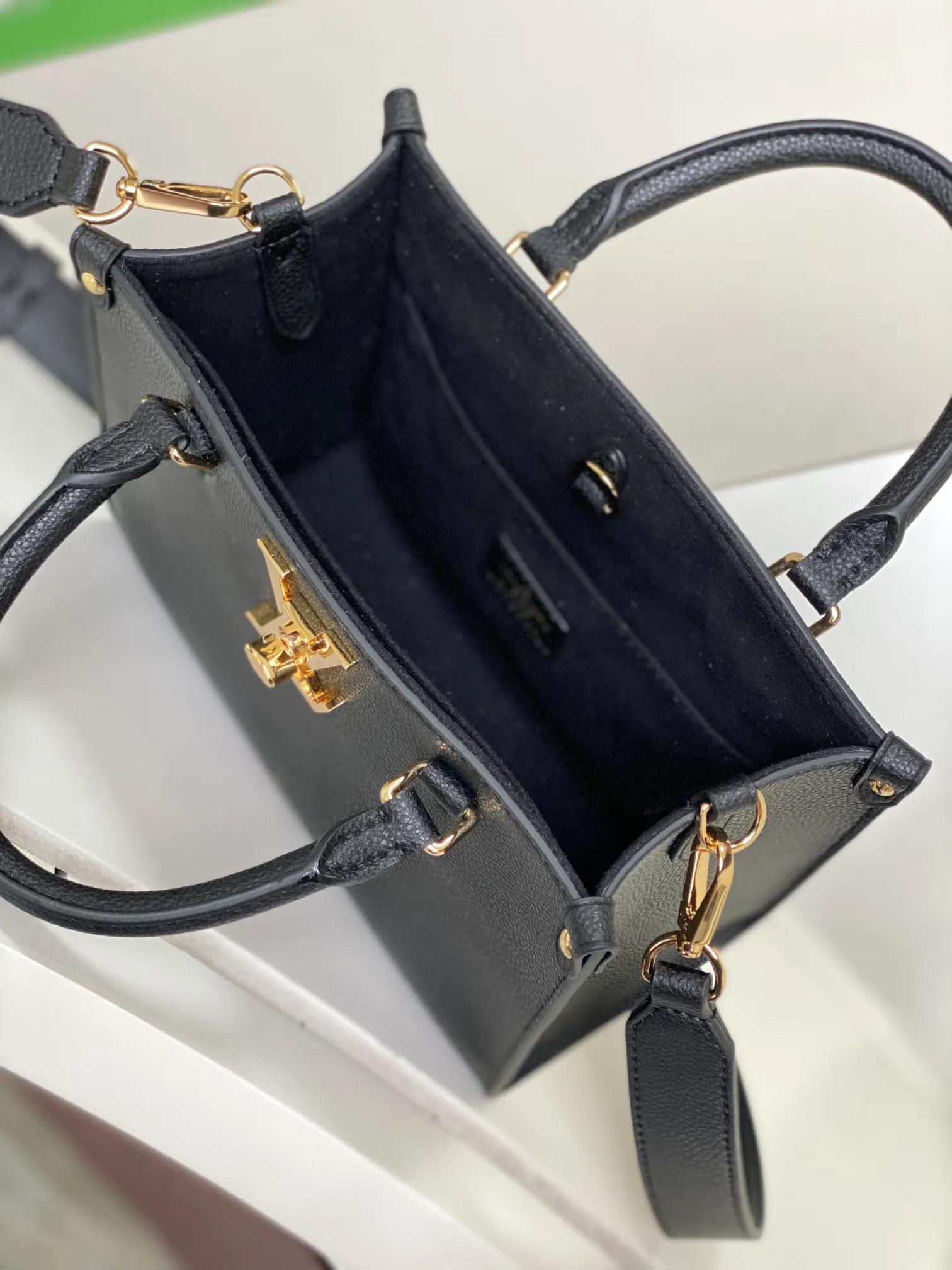 Black Crossbody Bag Lightweight Leather Image 9 Black Crossbody Bag Lightweight Leather Image 9
