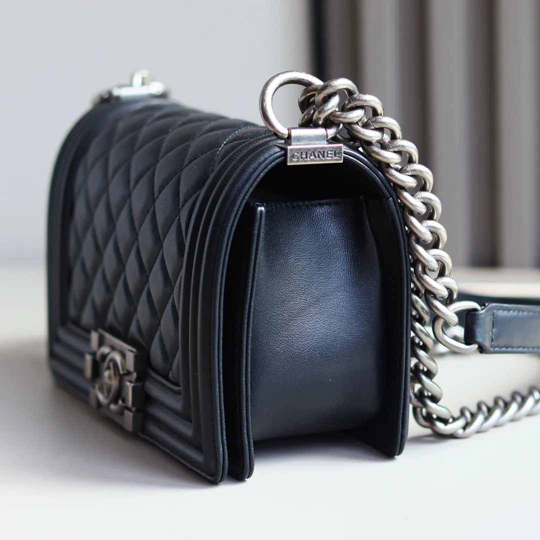 Chanel Boy 皮革 单肩包