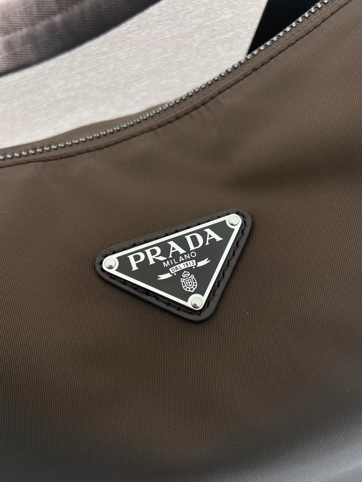 Prada Re-Nylon 皮革 腋下包