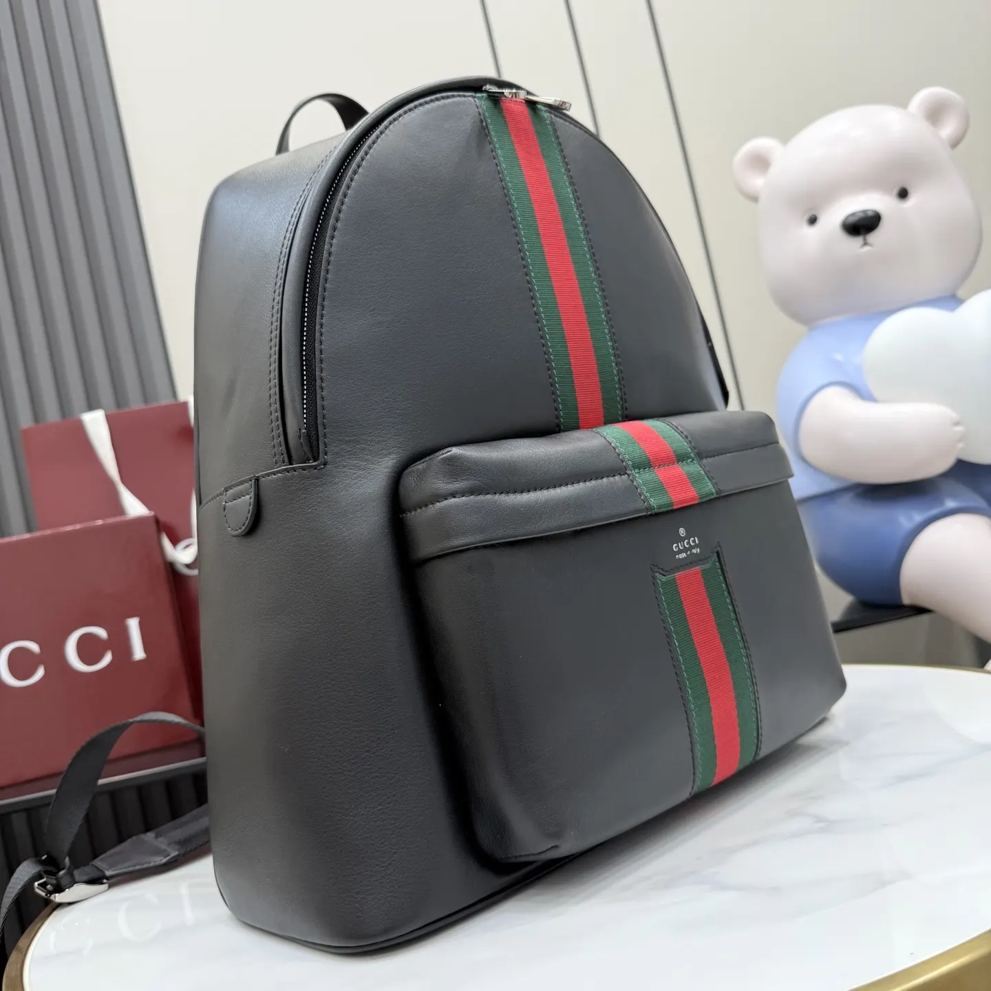 Gucci 黑色 銀色 牛皮 雙肩包 实用雙肩款