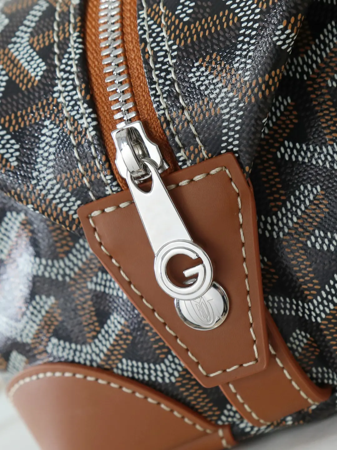 Goyard 戈雅 化妆 收纳袋 内里有 手拿包 精致手拿款