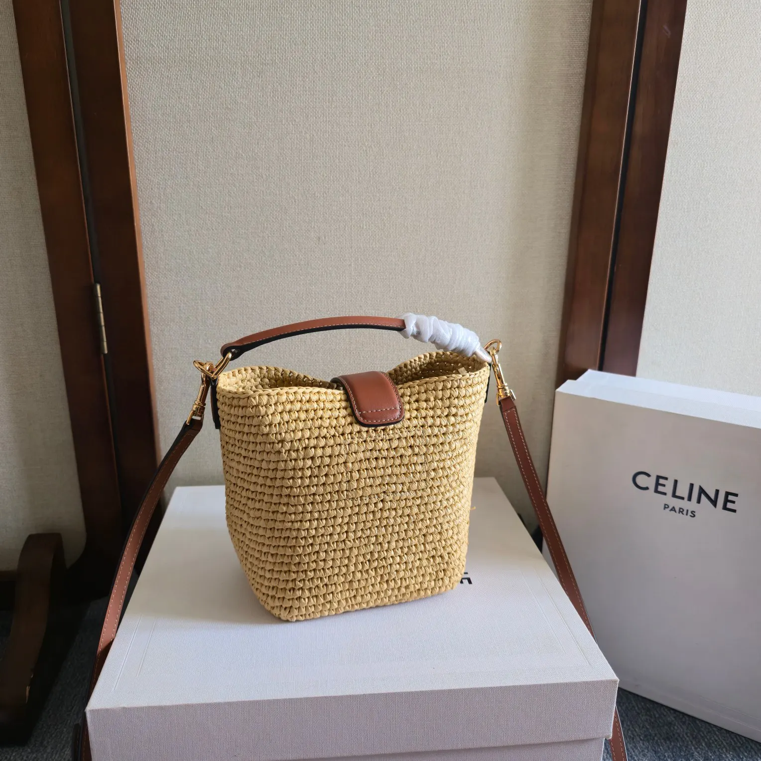 金色 小牛皮 上线 CE家 mini草编桶包 水桶包 休闲水桶款
