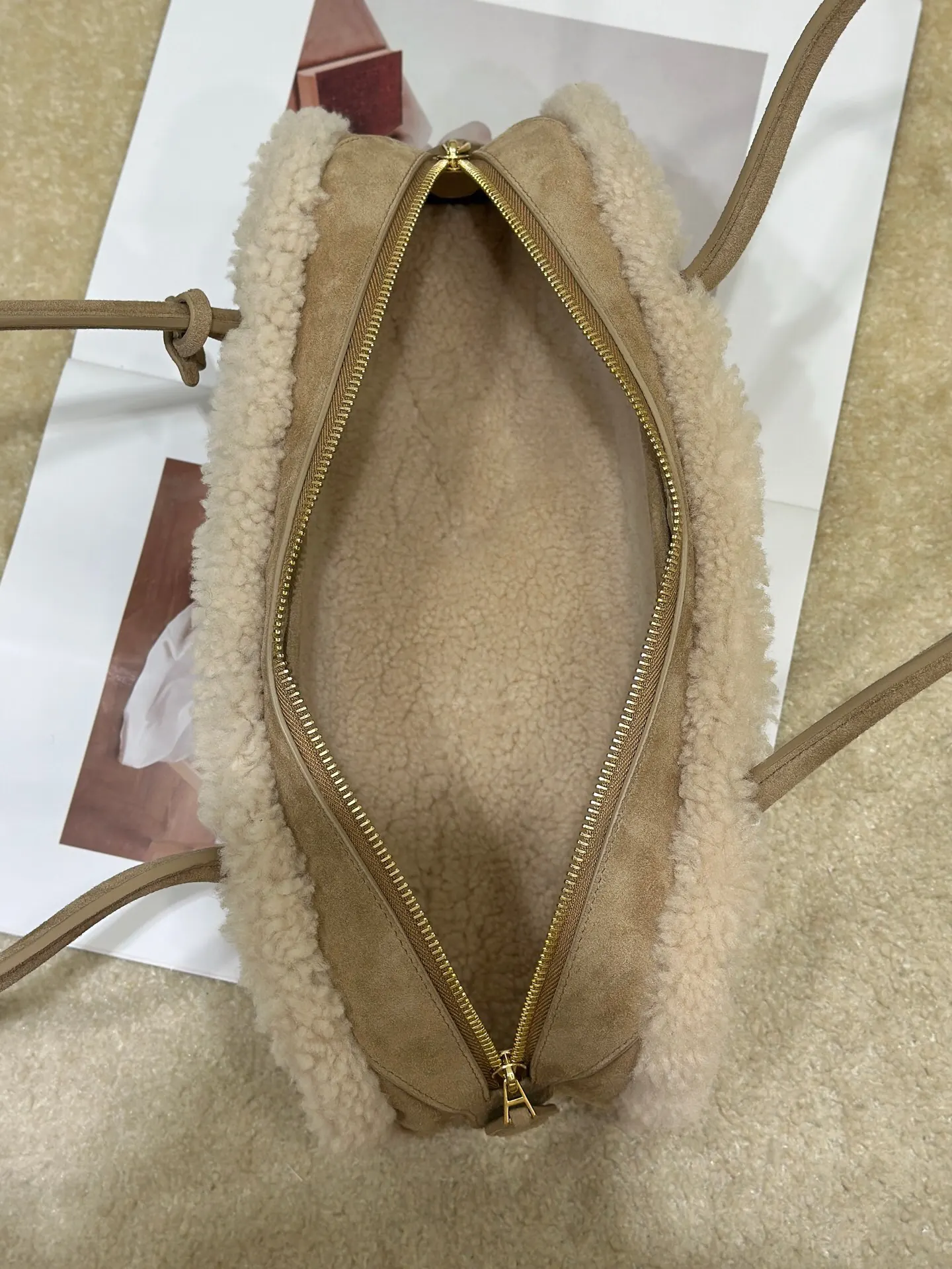 Hobo Shoulder Bag Vintage