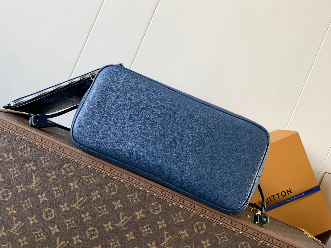Neverfull 黑色 米白 手拿包 精致手拿款