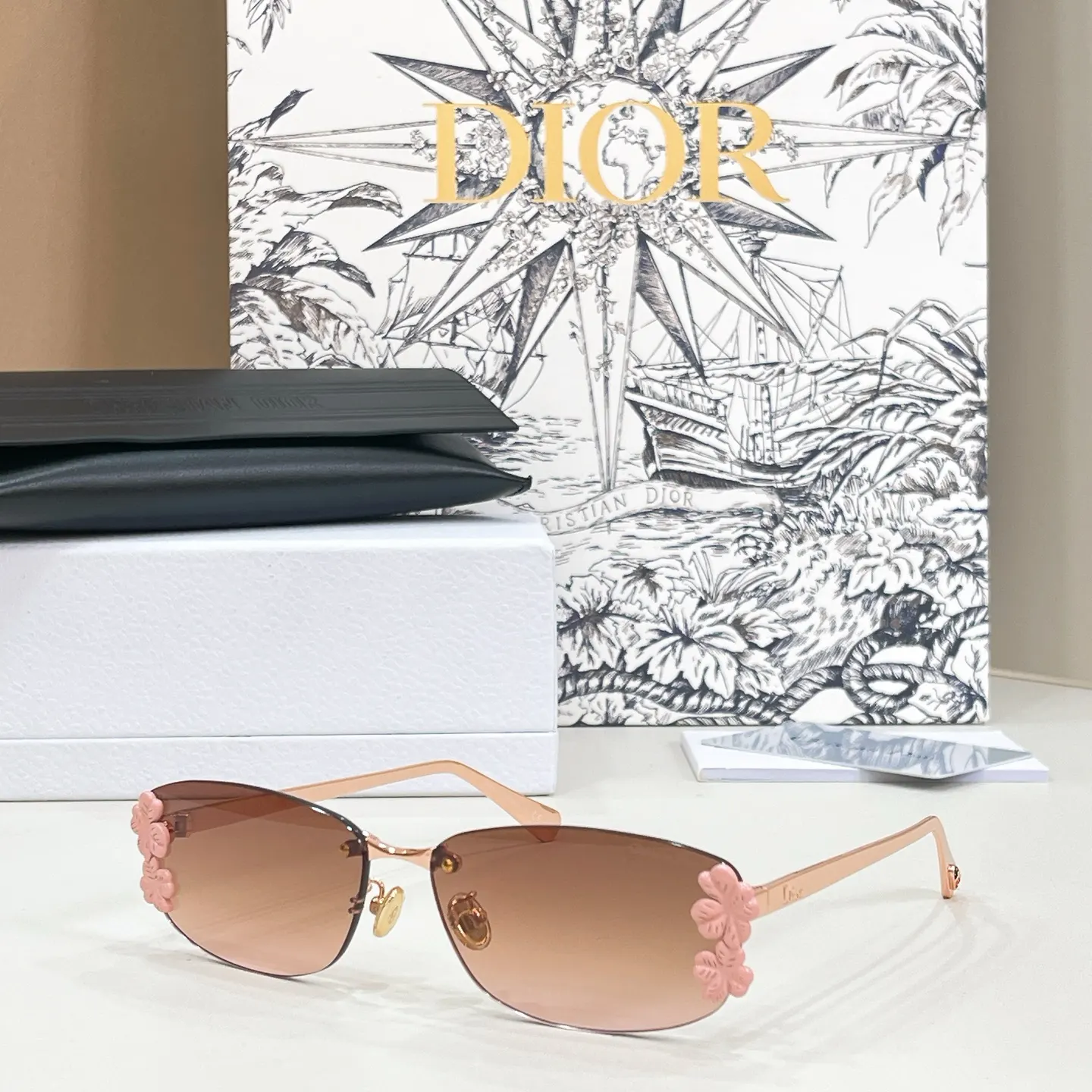 Dior Fashion Item Fashion