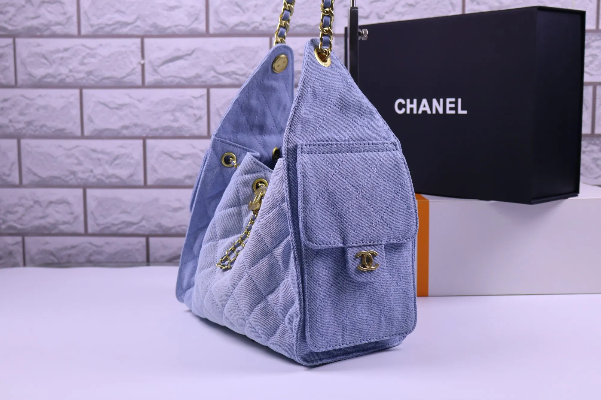 Chanel 蓝色 牛仔 腋下包