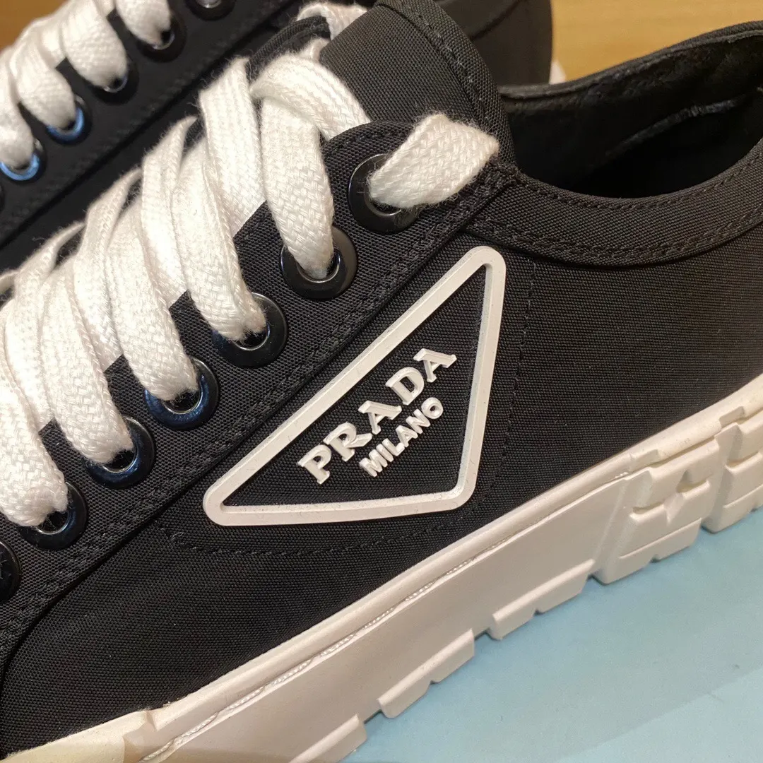 Prada 帆布 三角标 运动鞋