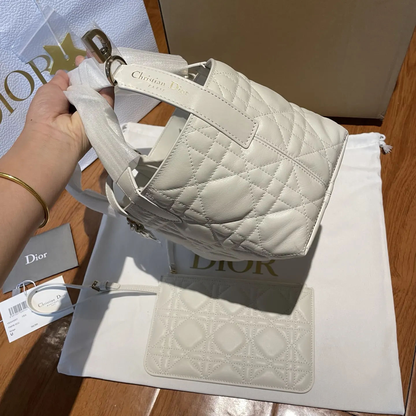 Dior 白色 奶白 牛皮 水桶包 休闲水桶款