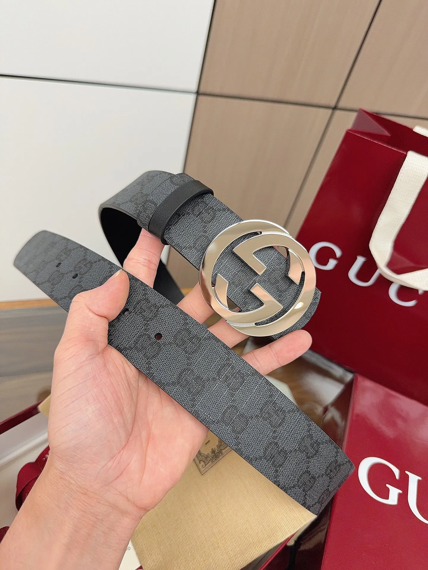 Gucci Double G Buckle Cowhide Belt Image 9 Gucci Double G Buckle Cowhide Belt Image 9