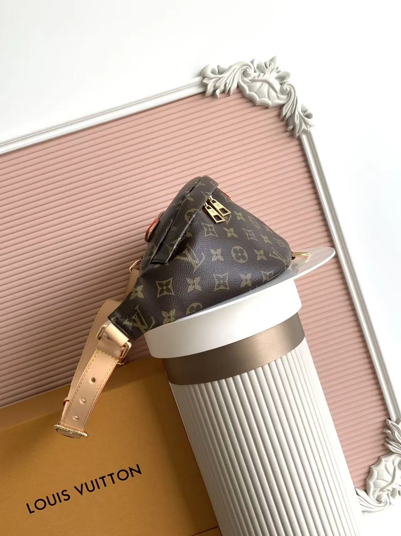 Louis Vuitton Gold Monogram Belt Bag Classic Casual Leather