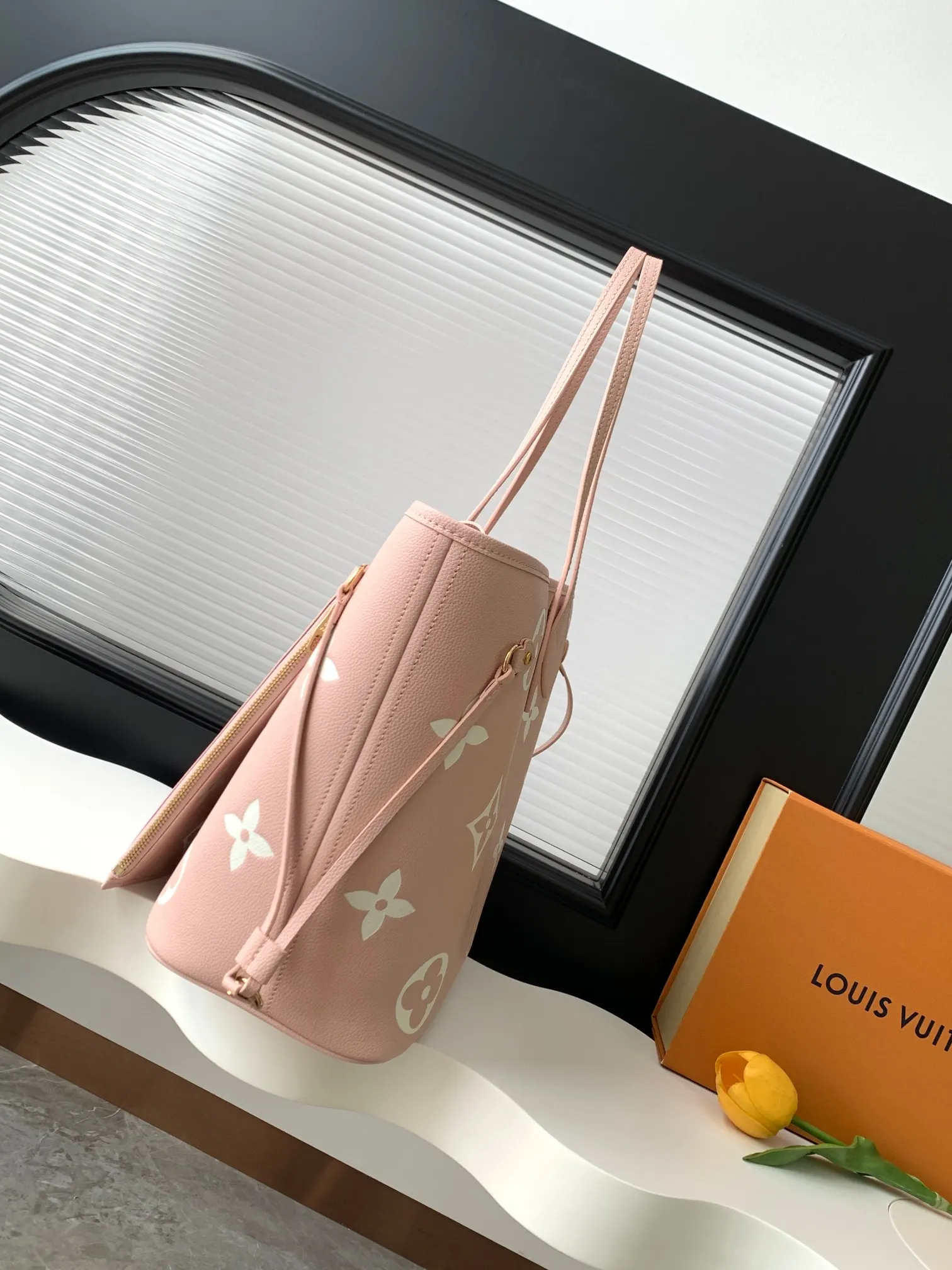 Neverfull 黑色 米白 手拿包 精致手拿款