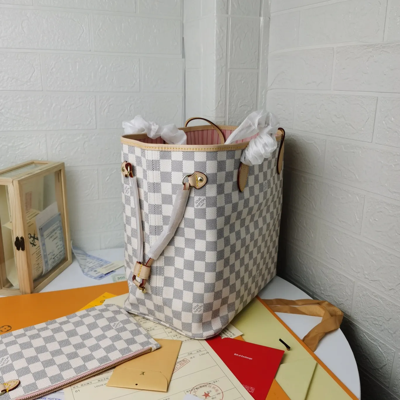 LV Neverfull 牛皮 手拿包 精致手拿款