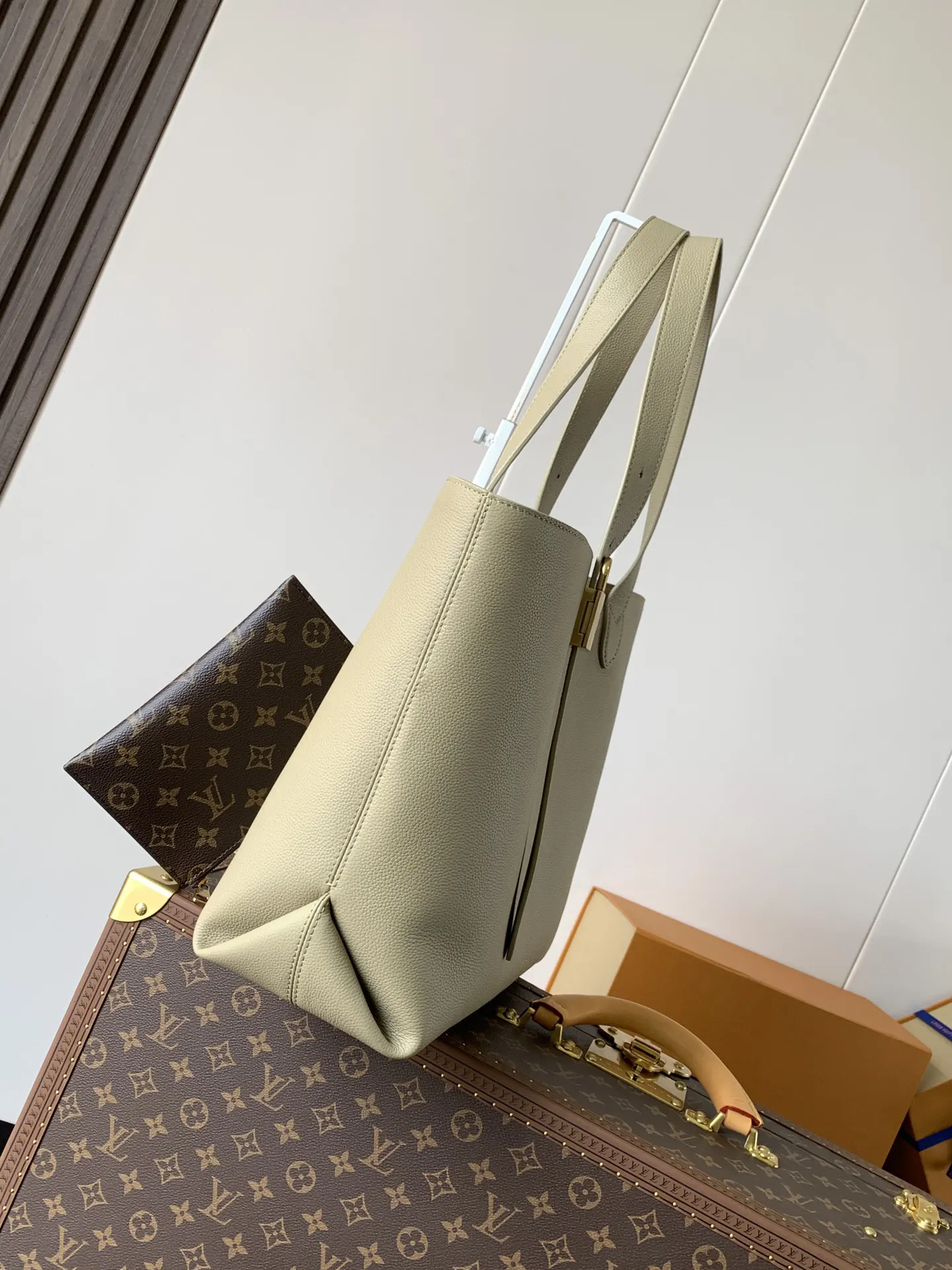 LV handbag Image 2 LV handbag Image 2
