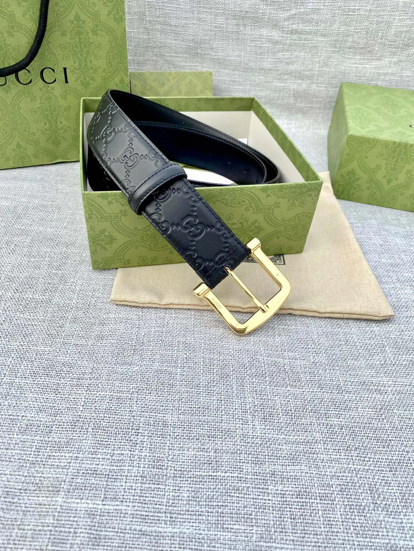Gucci Double G Buckle Cowhide Belt Image 3 Gucci Double G Buckle Cowhide Belt Image 3