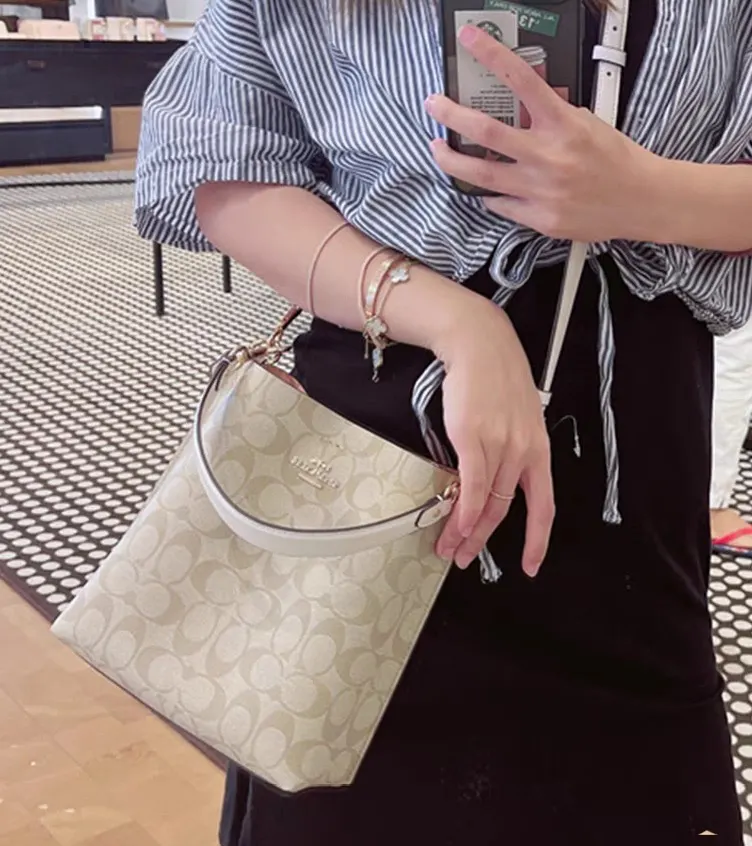 Coach 老花 牛皮 水桶包 休閒水桶款