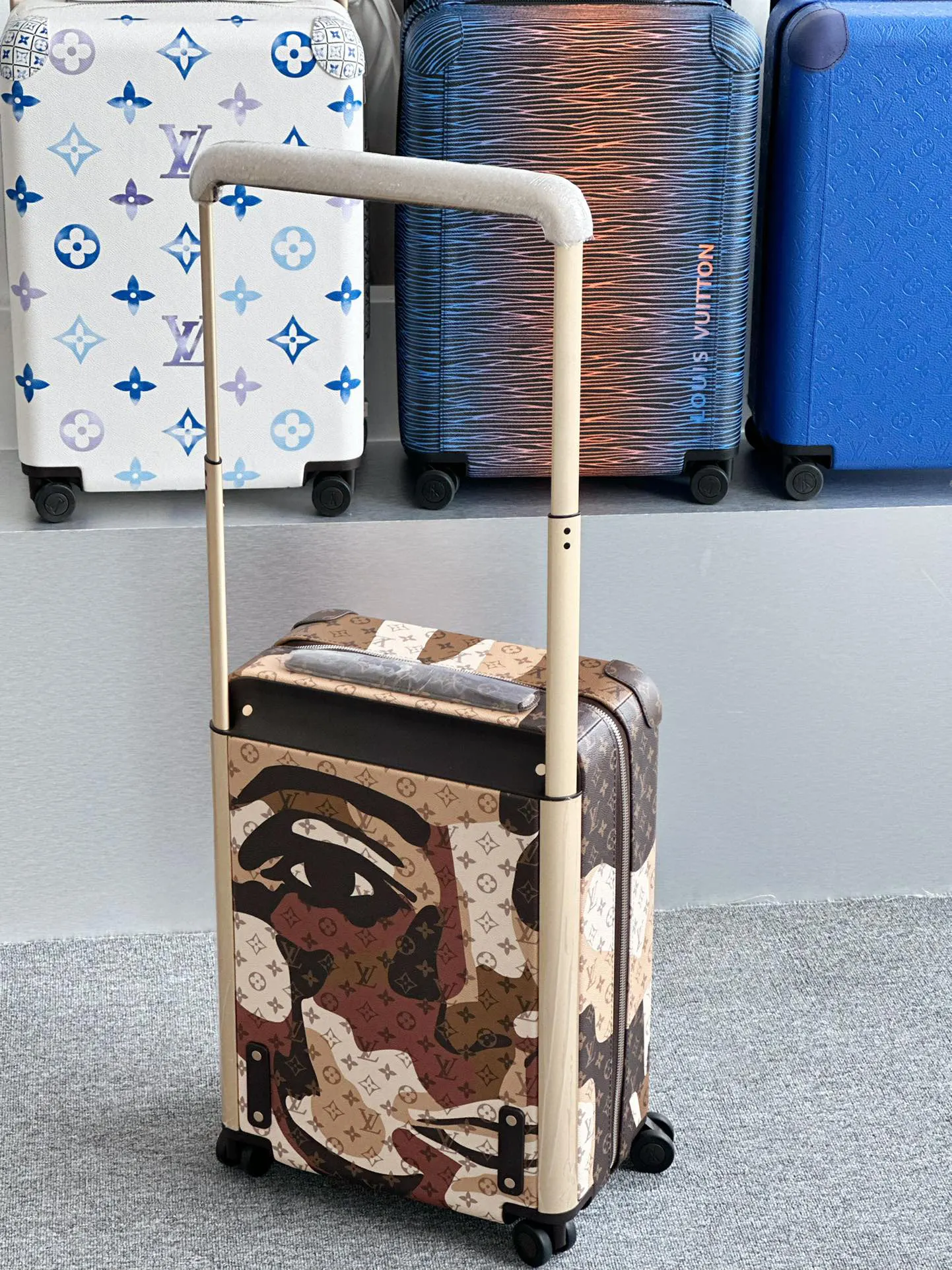 LV V拉杆箱旅行箱 行李箱 旅行拉杆款 輕便出行款(數字8) LV V拉杆箱旅行箱 行李箱 旅行拉杆款 輕便出行款(數字8)
